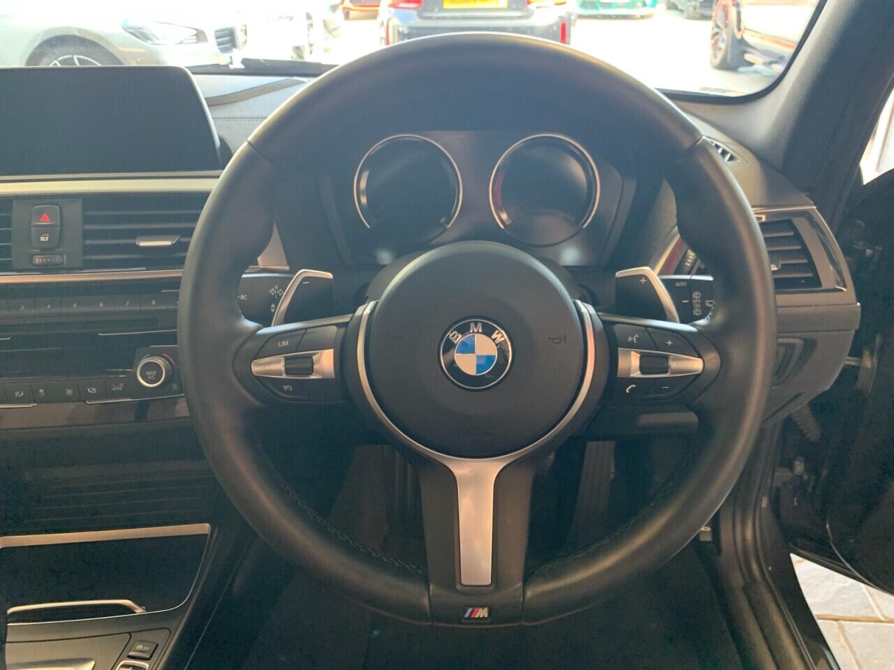 BMW 1 Series view 40