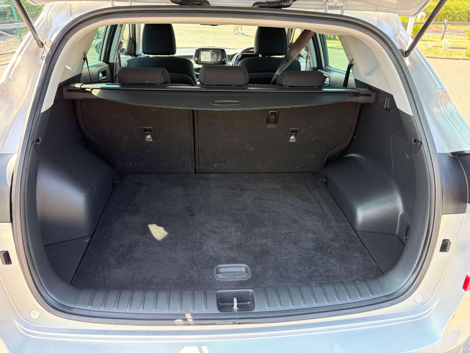 Hyundai Tucson view 25