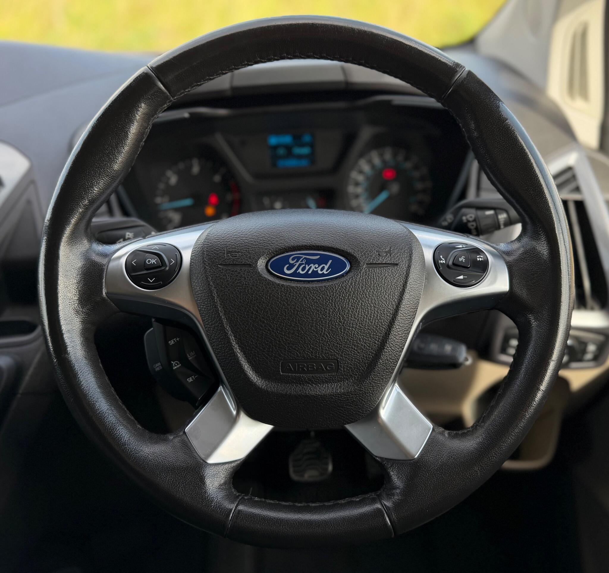 Ford Transit Custom view 5
