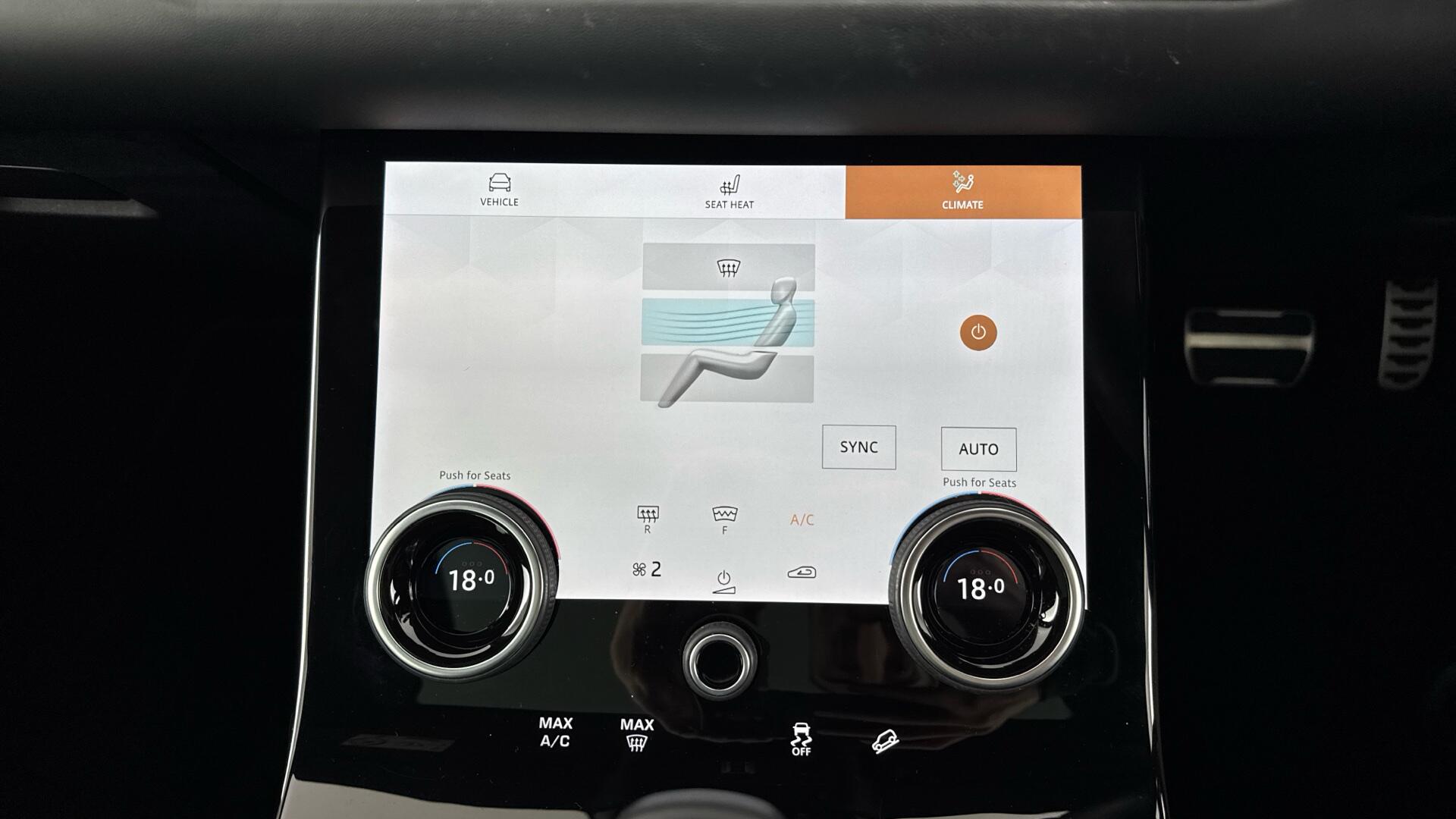 Land Rover Range Rover Evoque view 26