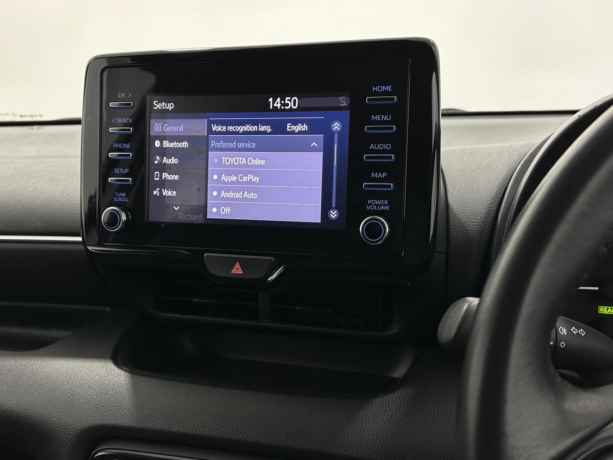 Toyota Yaris view 23