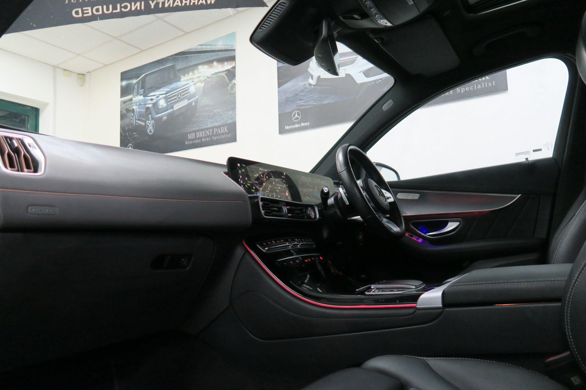 Mercedes-Benz EQC view 9