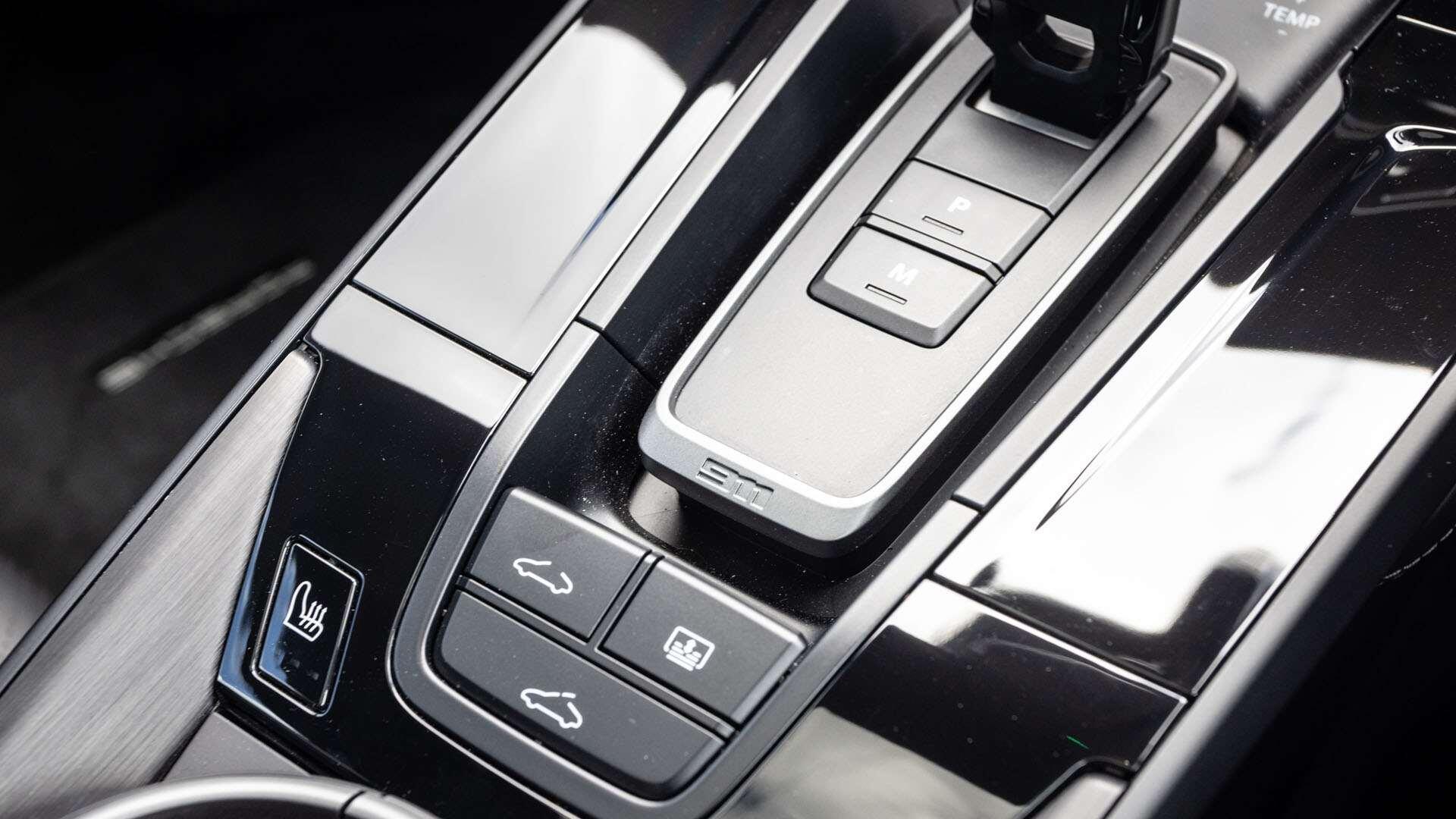 Porsche 911 view 25