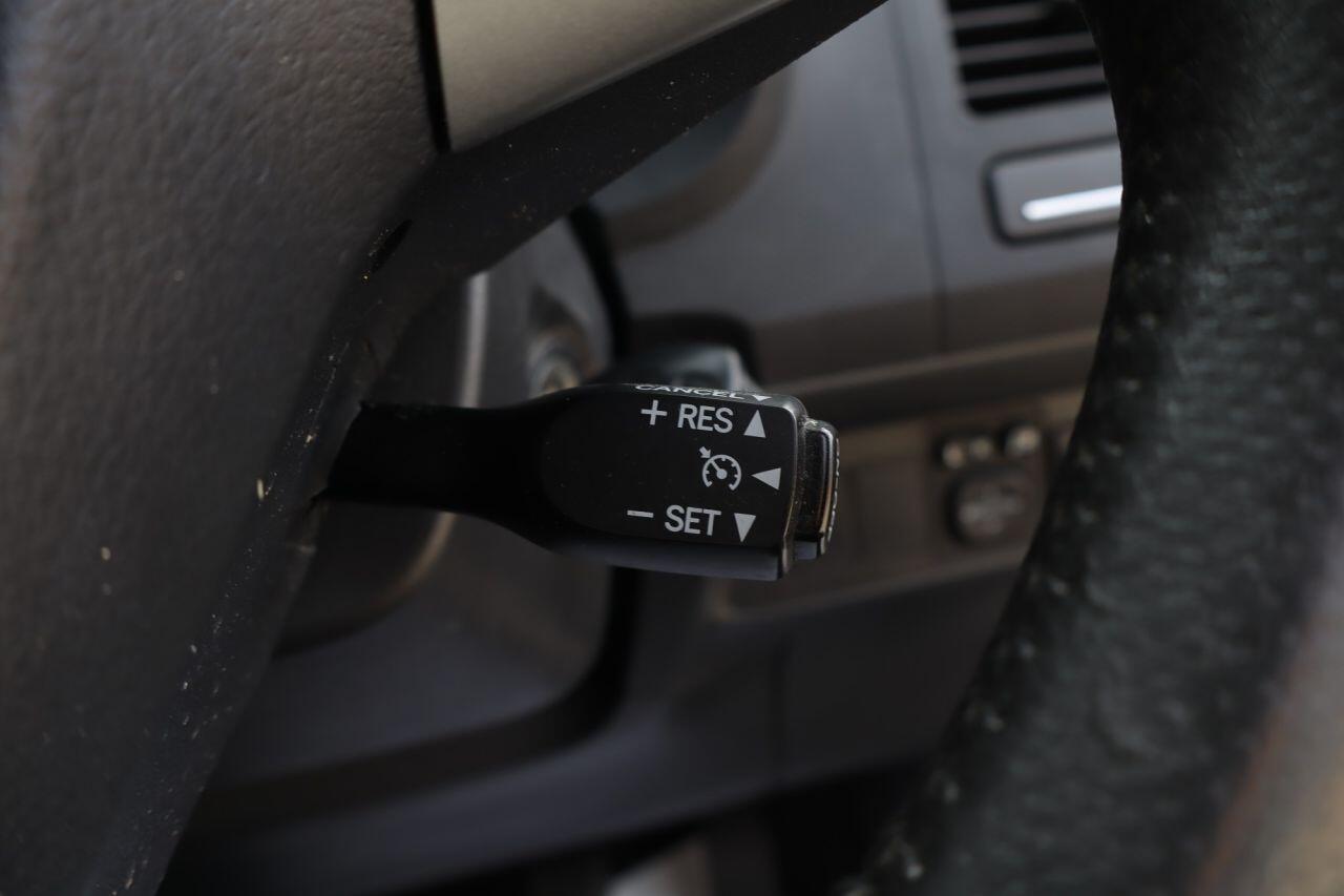 Toyota Auris view 11