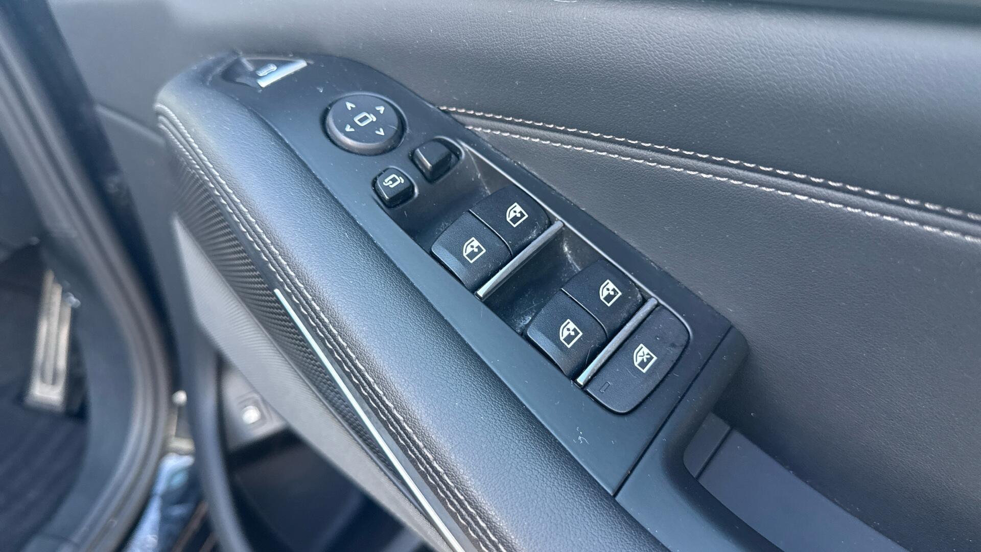BMW X5 view 42