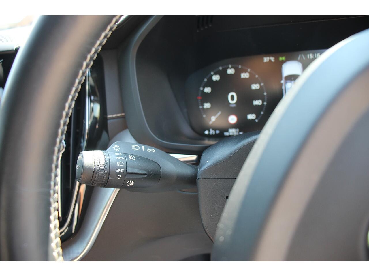 Volvo XC60 view 39