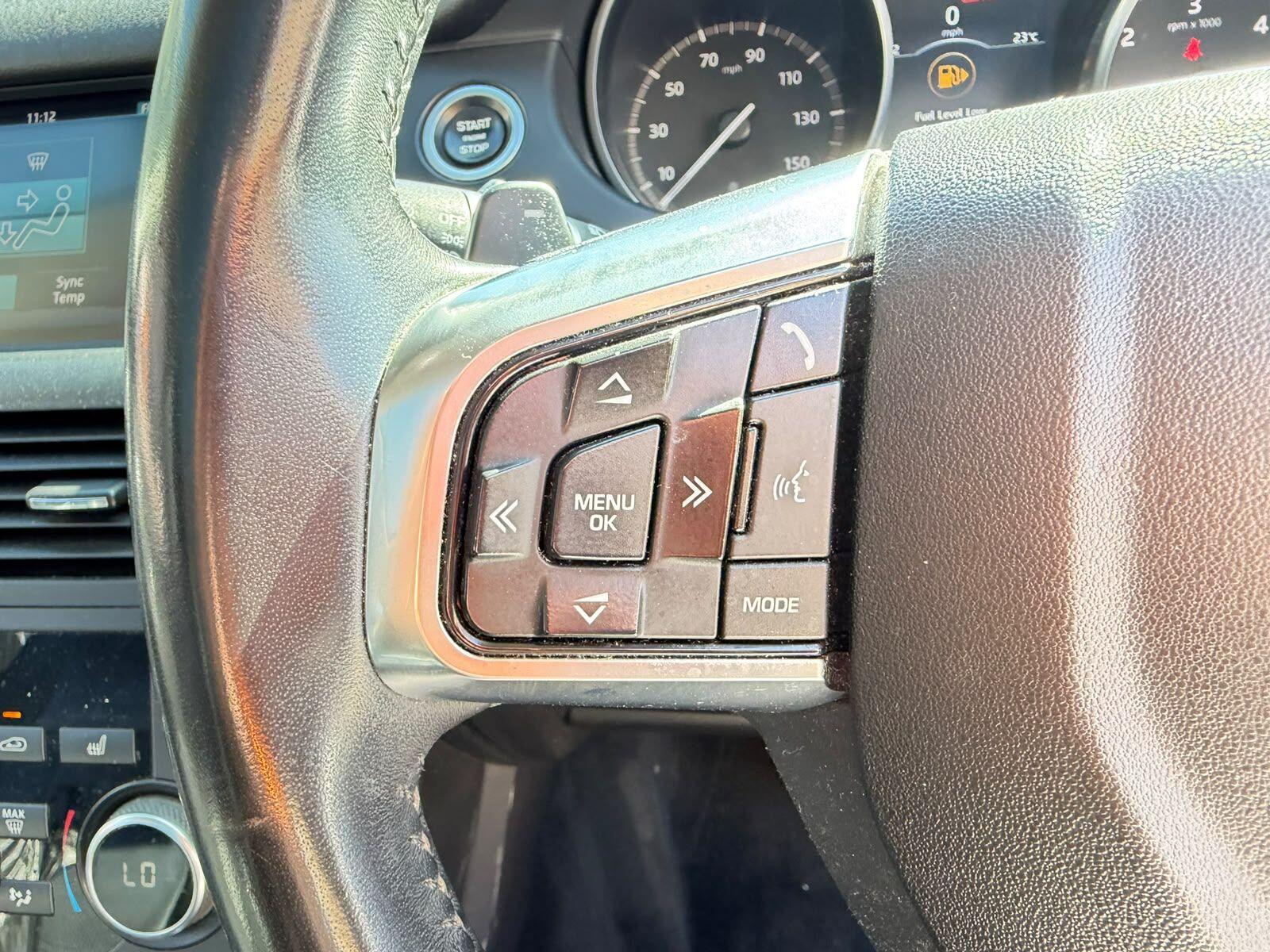 Land Rover Discovery Sport view 24