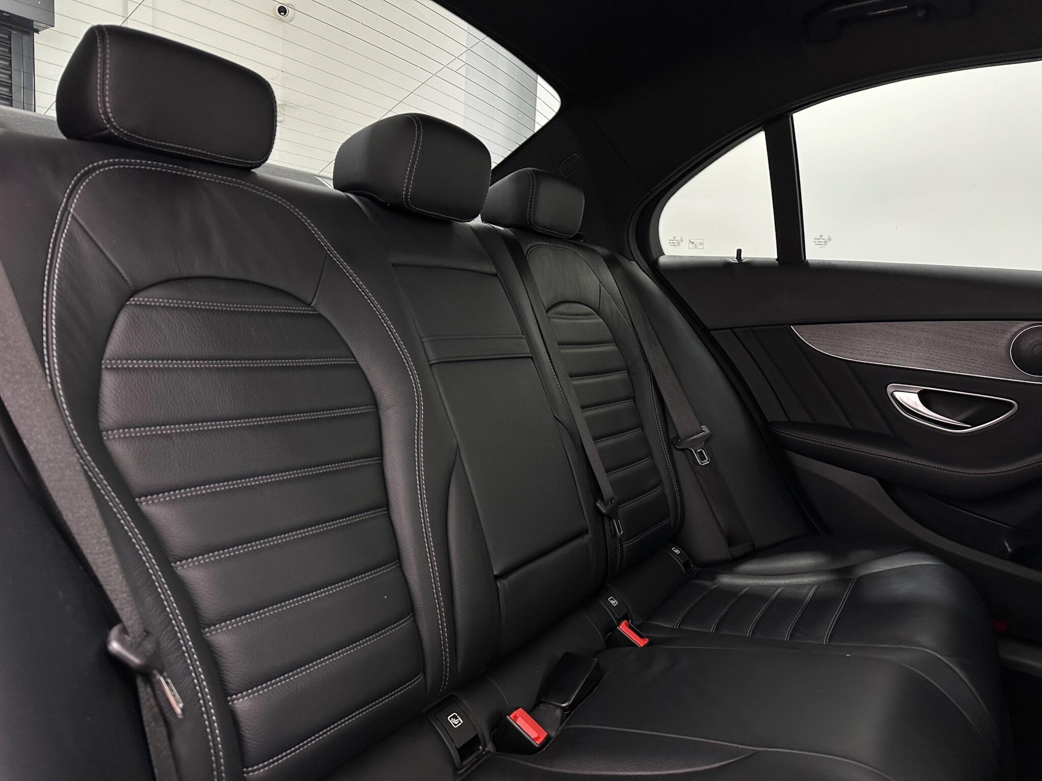 Mercedes-Benz C-Class view 44