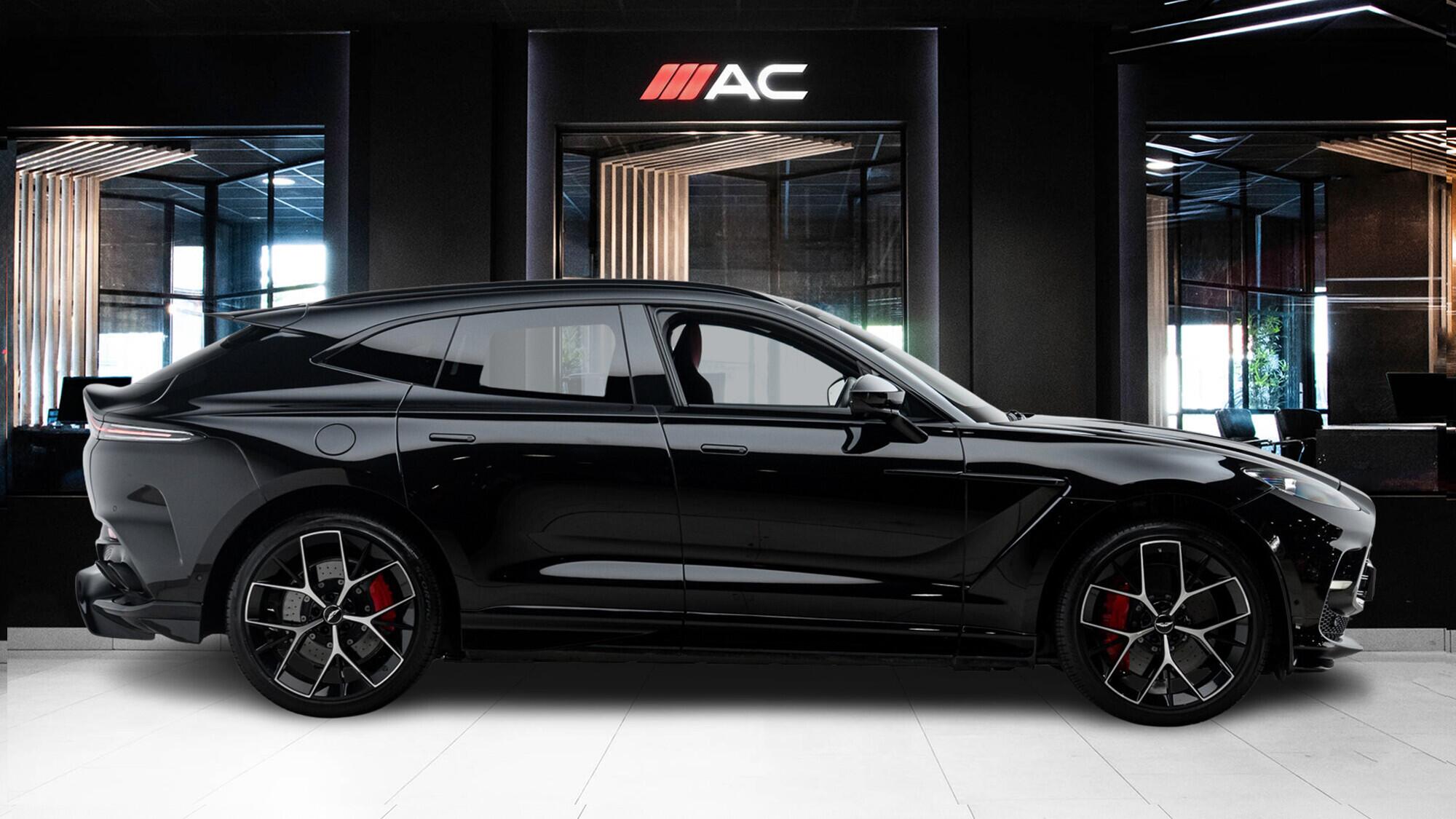 Aston Martin DBX view 3