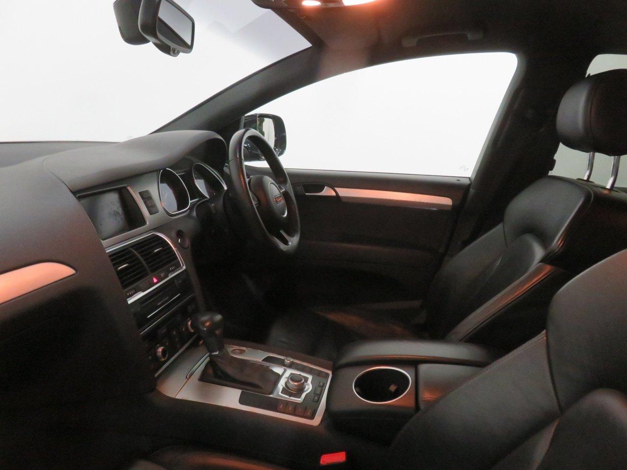 Audi Q7 view 50