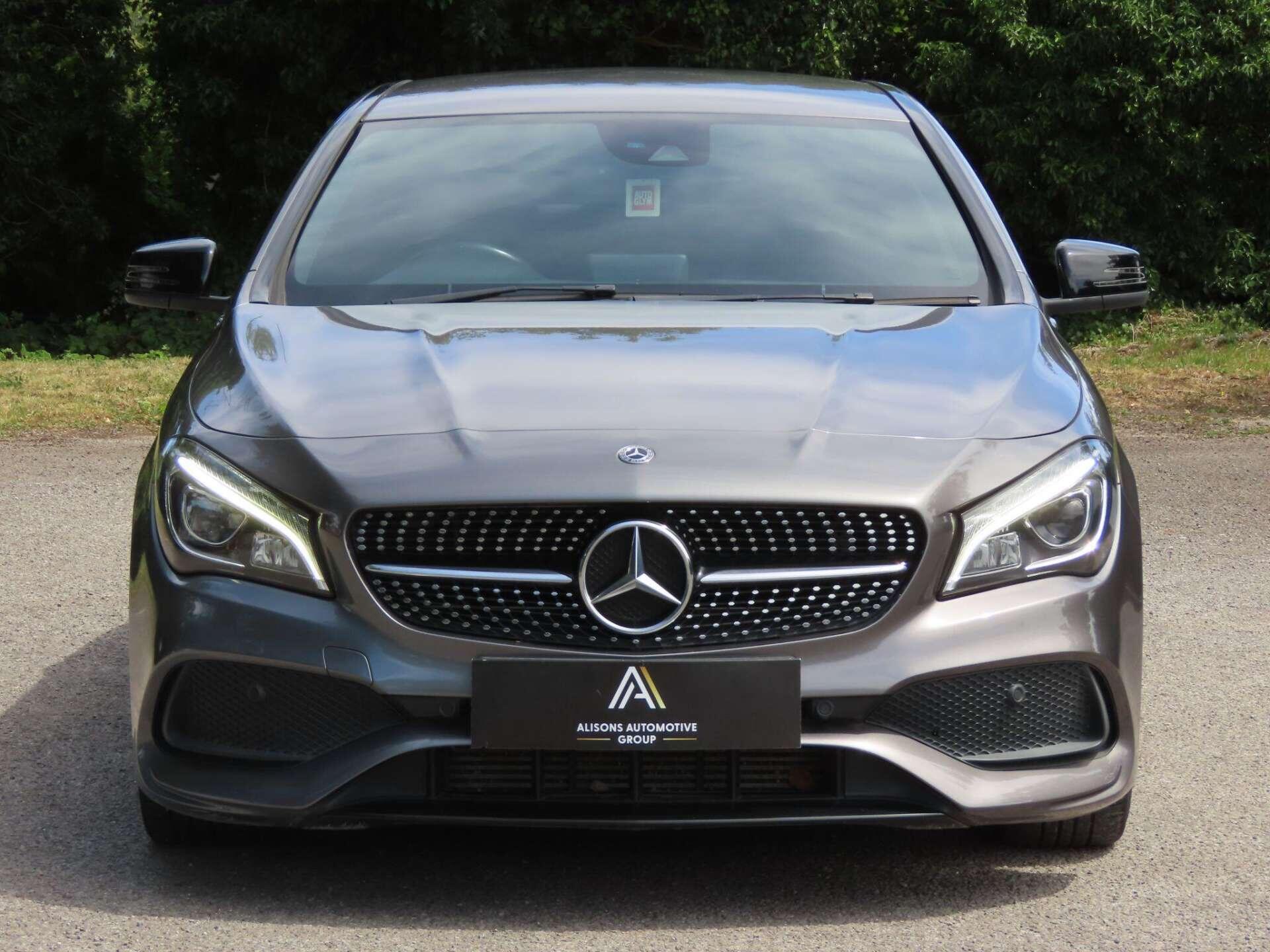 Mercedes-Benz Cla view 3