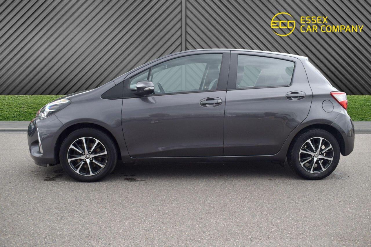 Toyota Yaris view 14