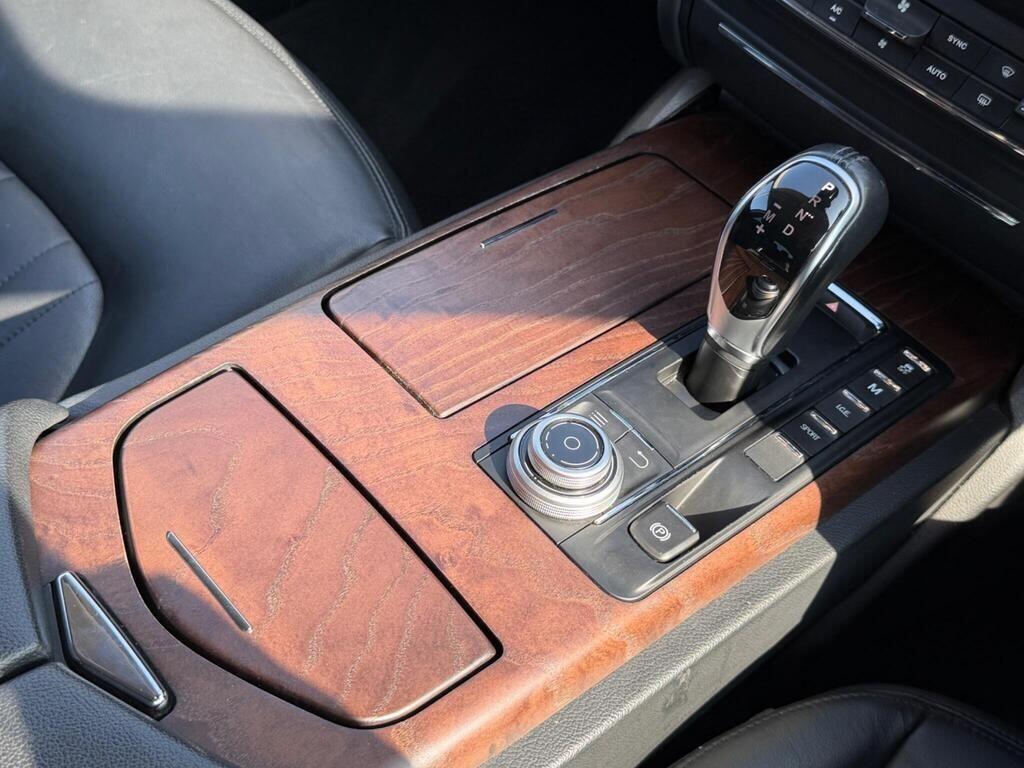 Maserati Ghibli view 39