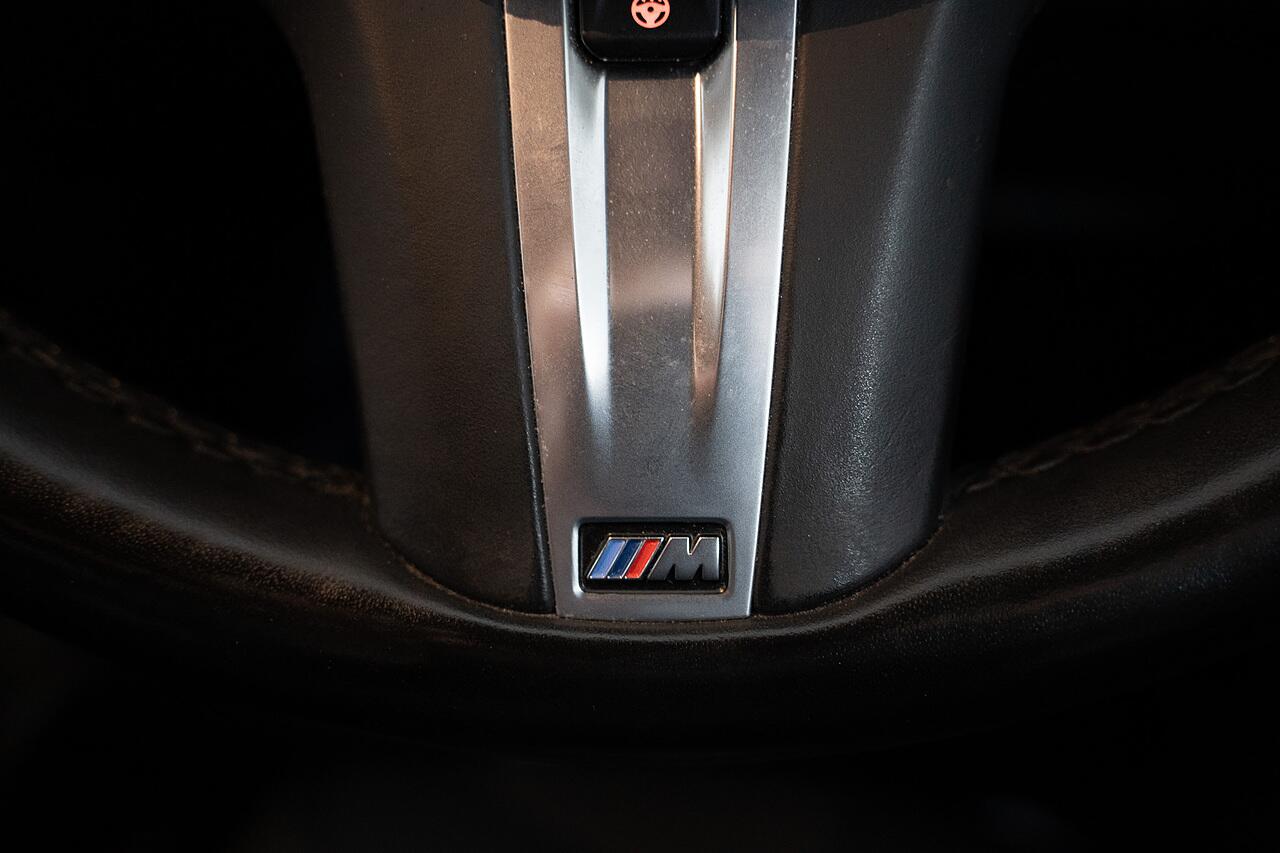 BMW 3 Series view 11