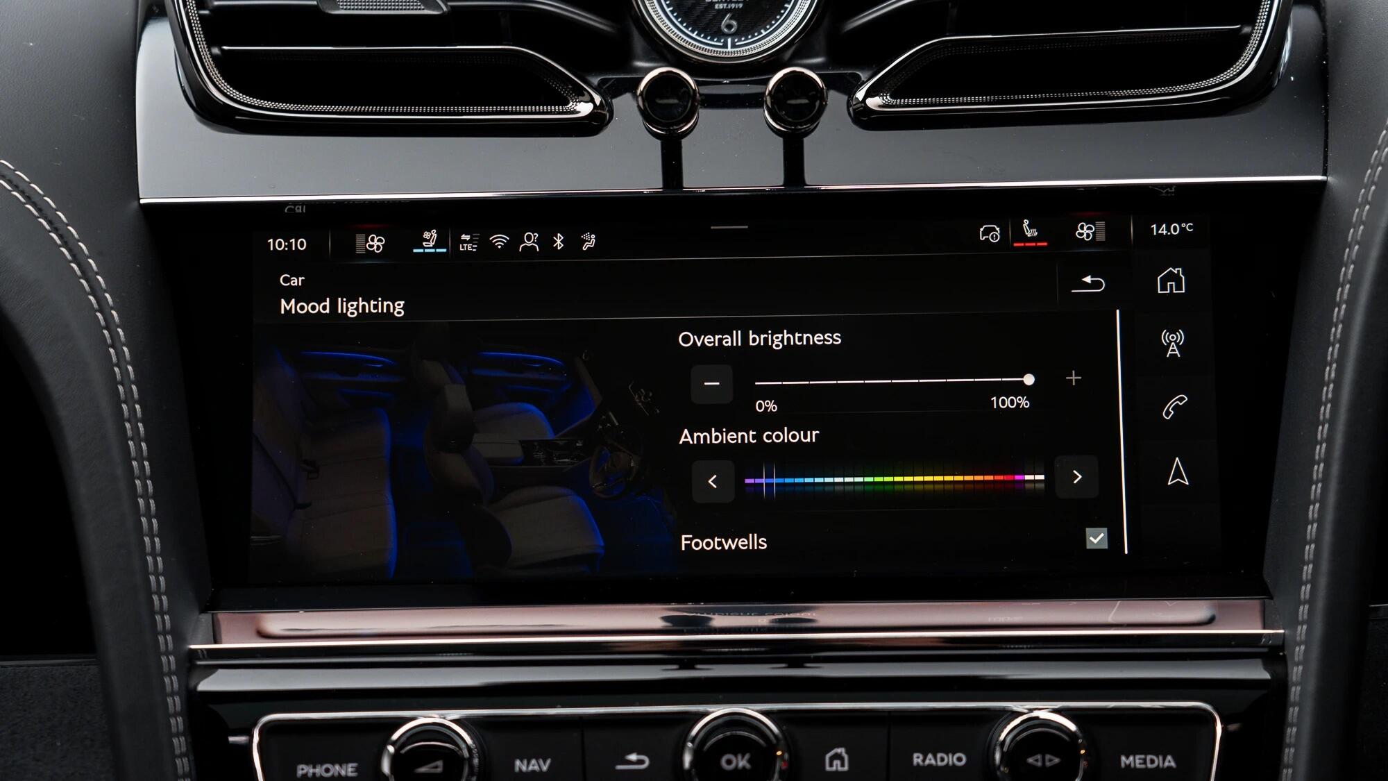 Bentley Bentayga view 31