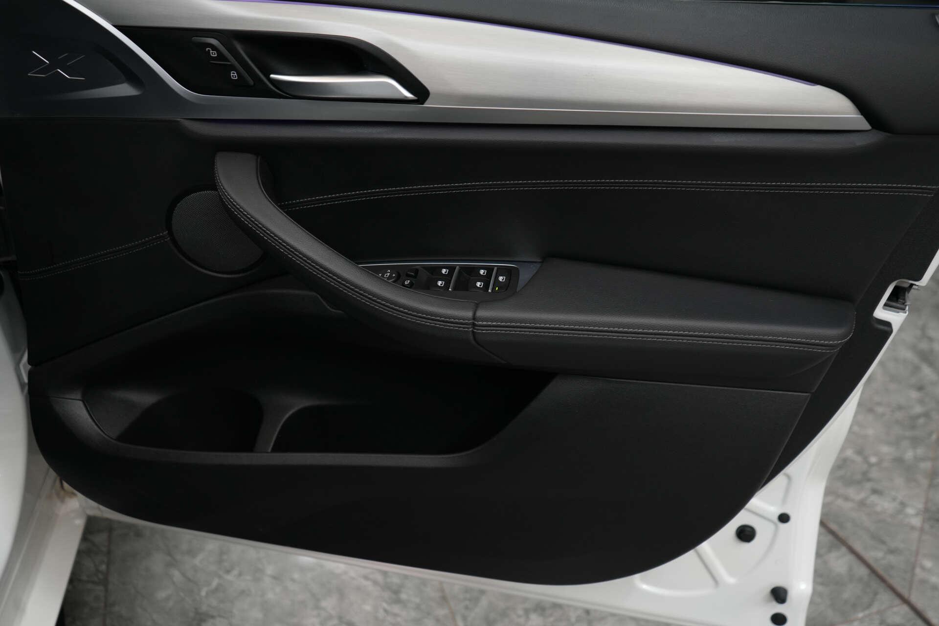 BMW X3 view 23