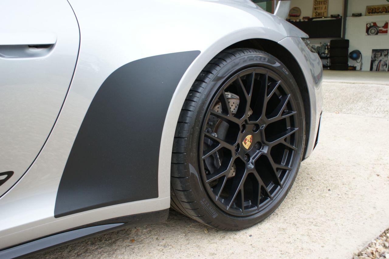 Porsche 911 view 37