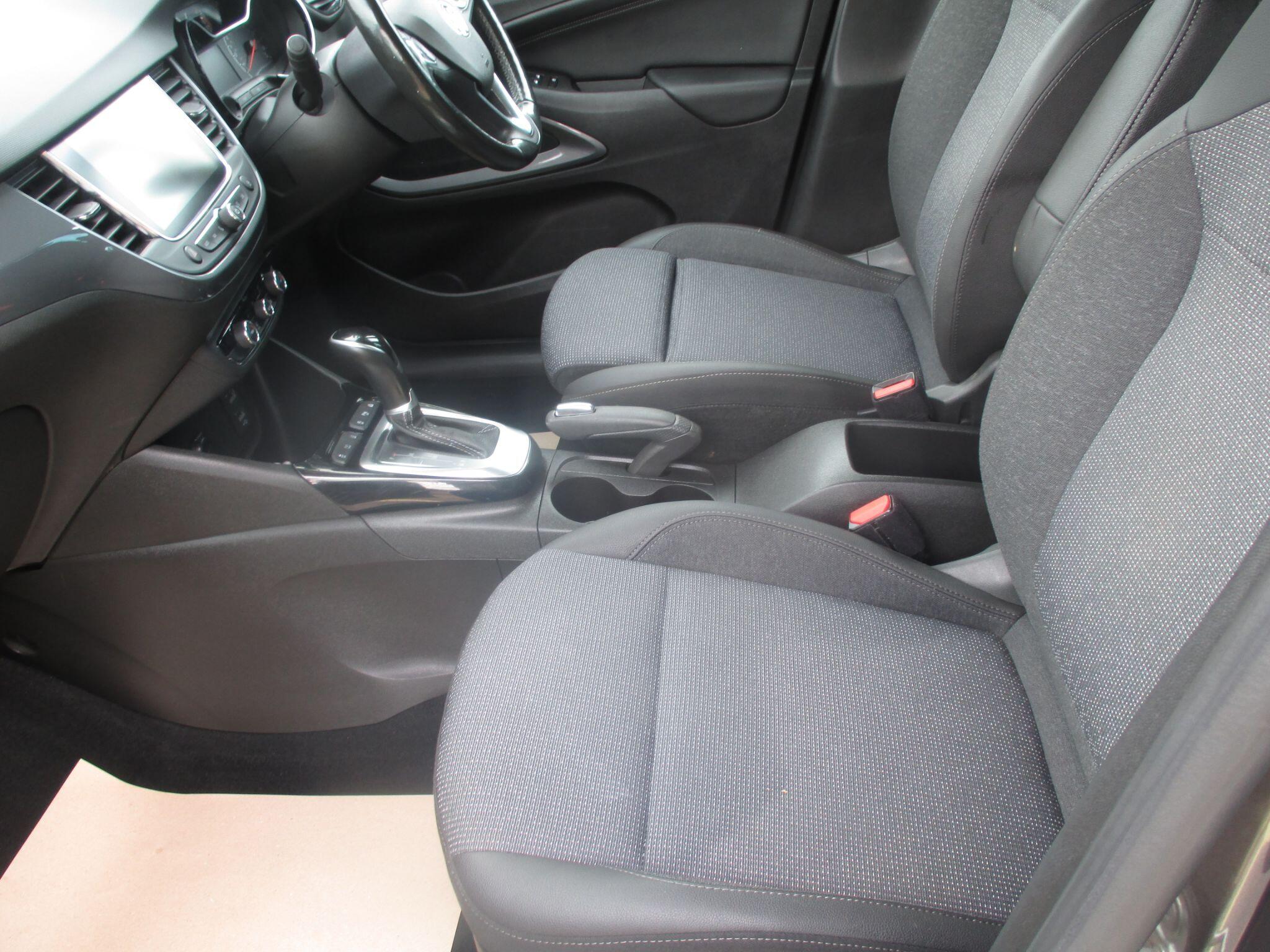 Vauxhall Crossland view 33
