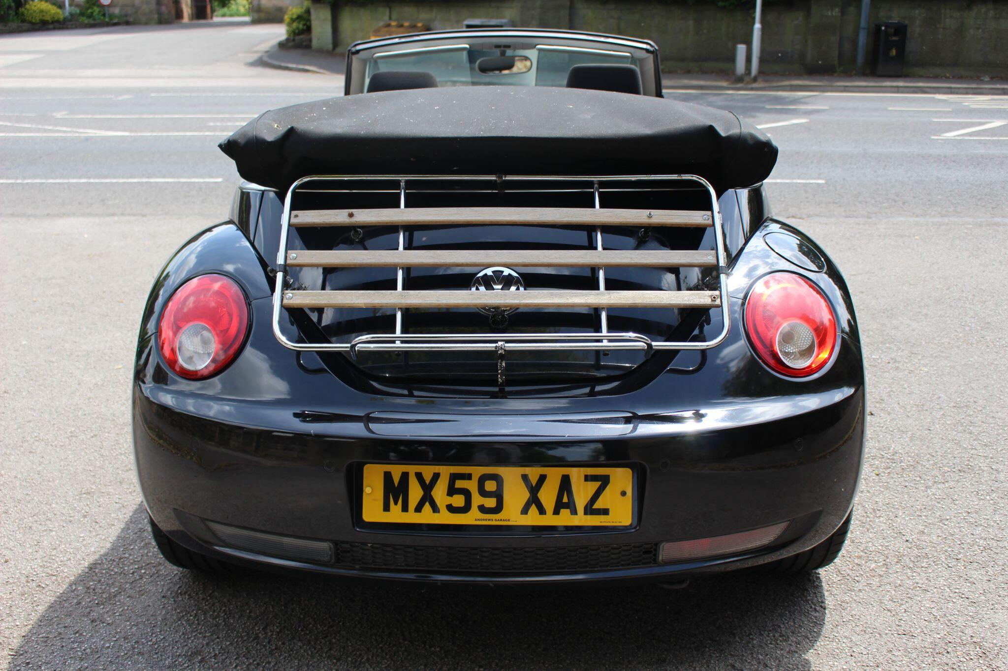 Volkswagen Beetle view 4