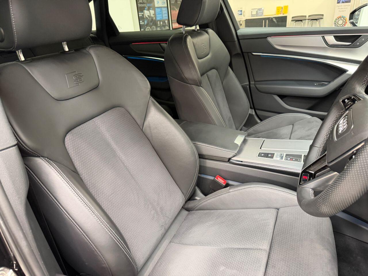 Audi A6 Saloon view 29