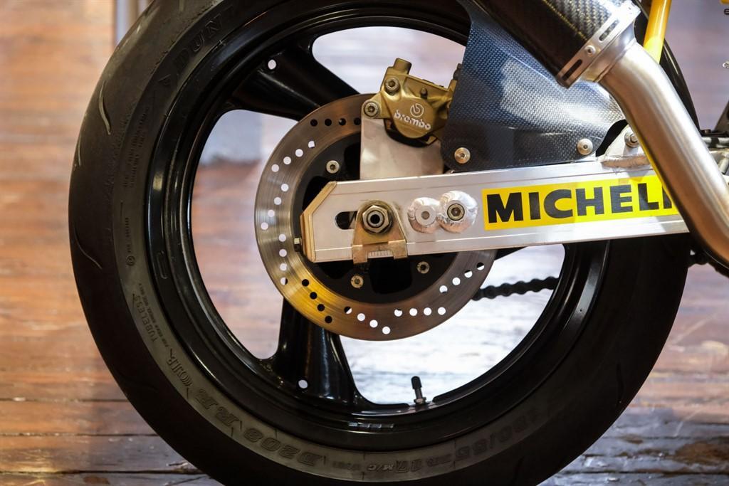 Ducati 888 view 5