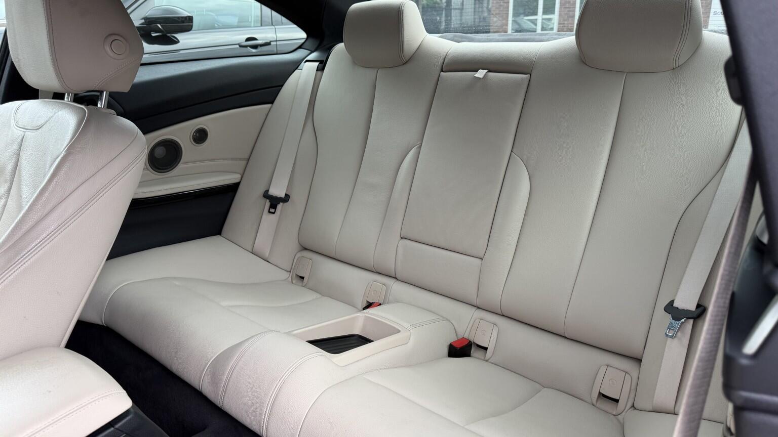 BMW 4 Series view 19