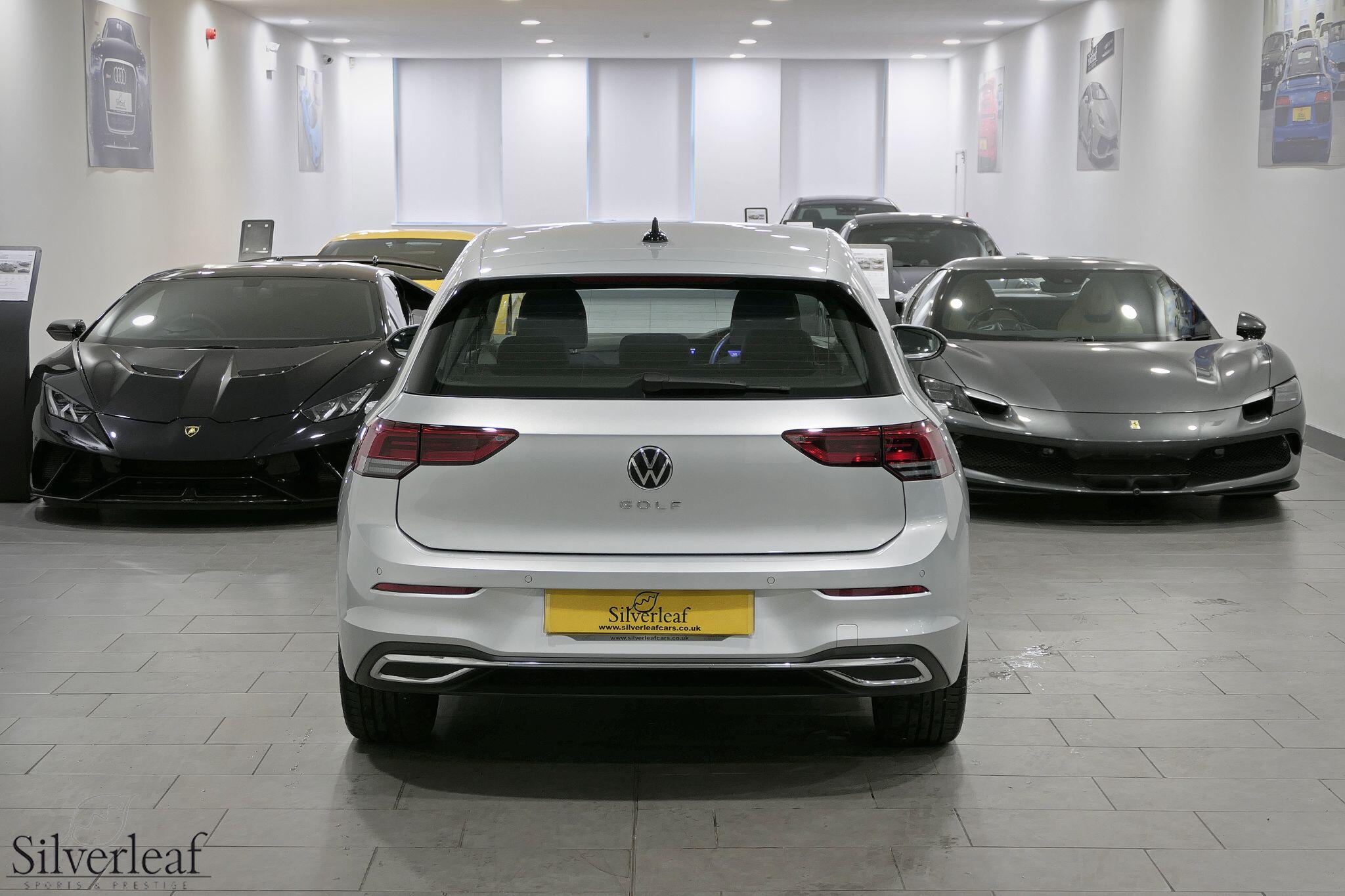 Volkswagen Golf view 8