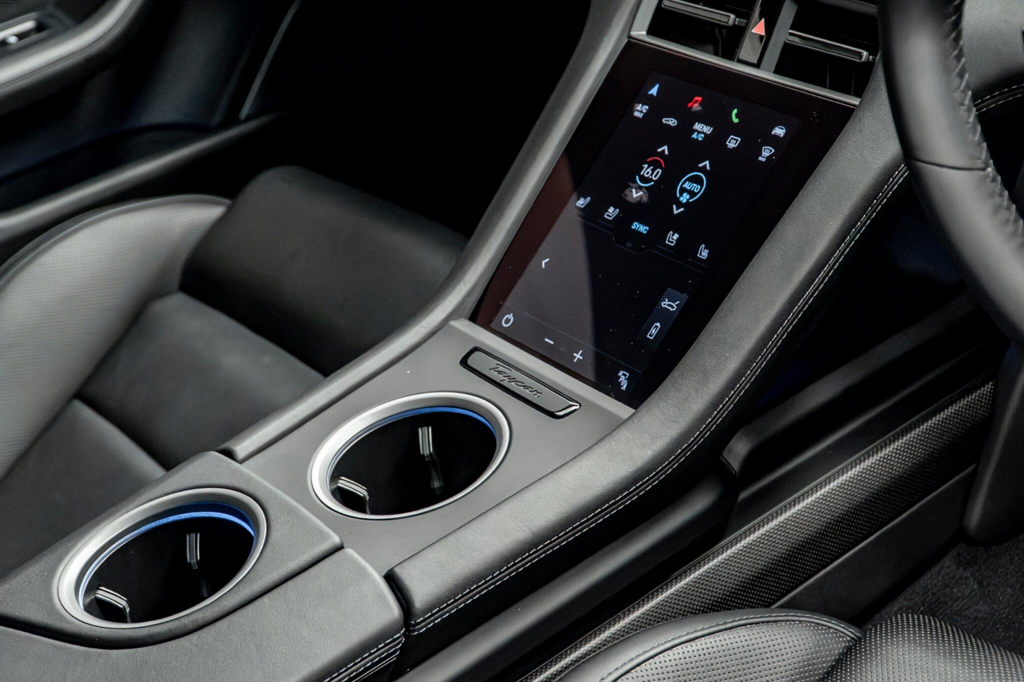 Porsche Taycan view 34