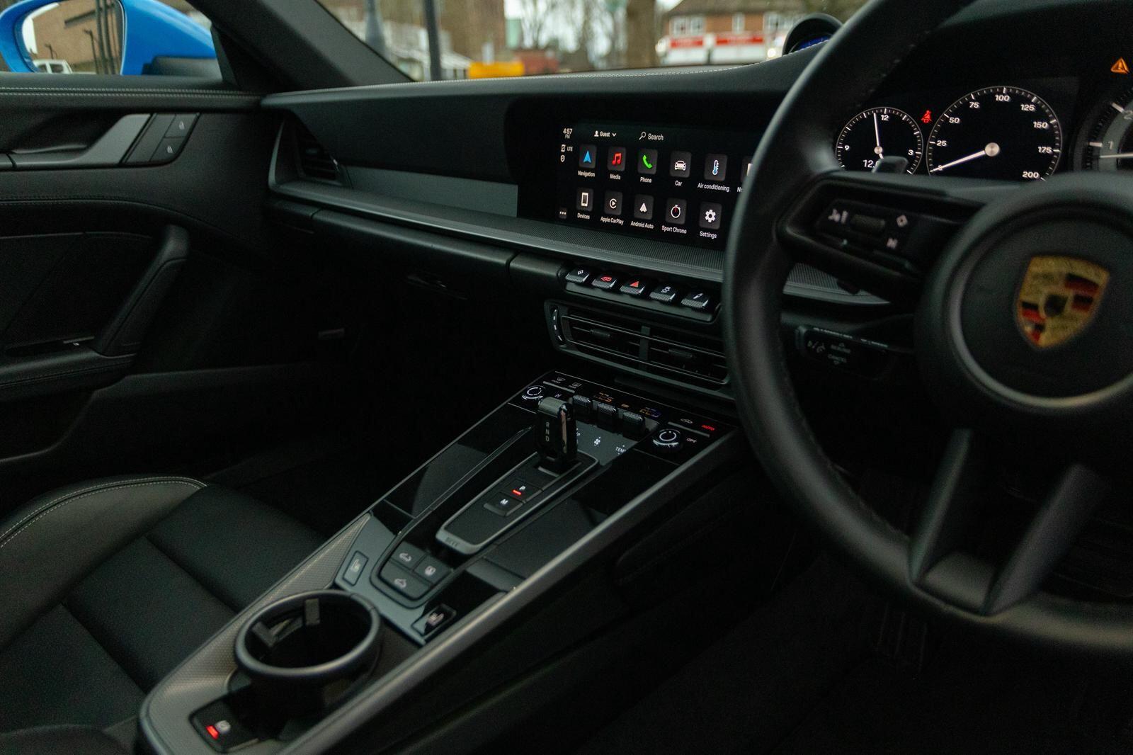 Porsche 911 view 14
