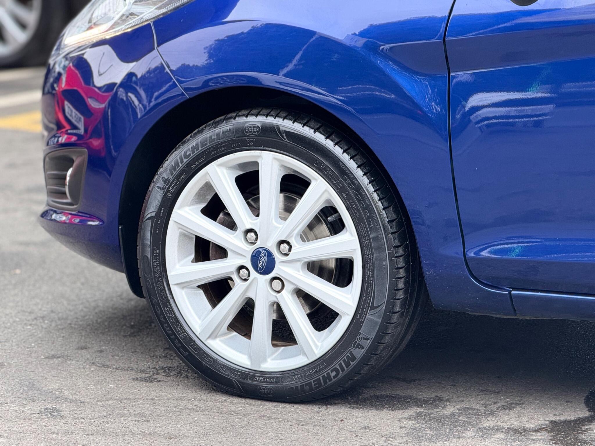 Ford Fiesta view 38