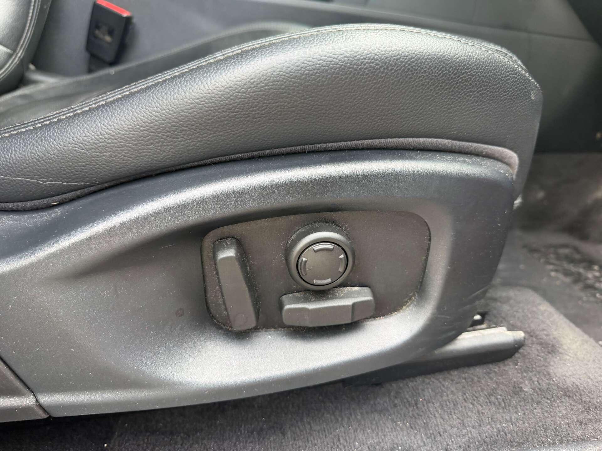 Jaguar E-Pace view 20