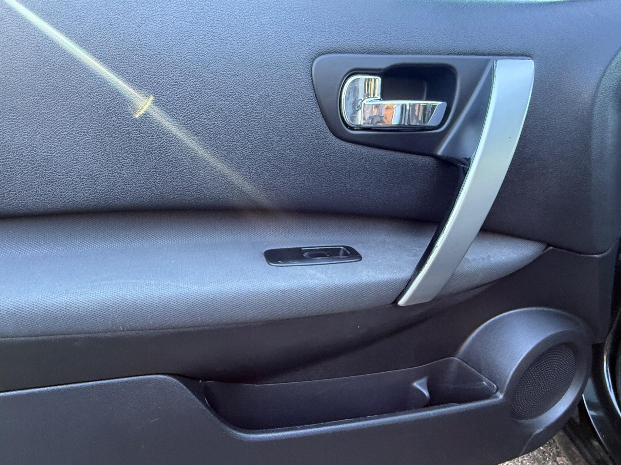 2012 Nissan Qashqai image 29