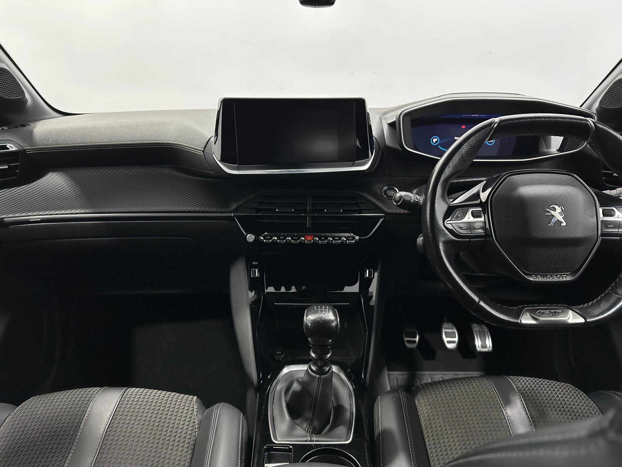 Peugeot 208 view 19