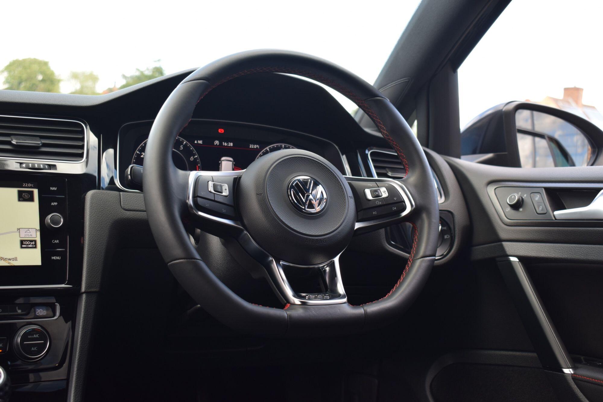 Volkswagen Golf view 30