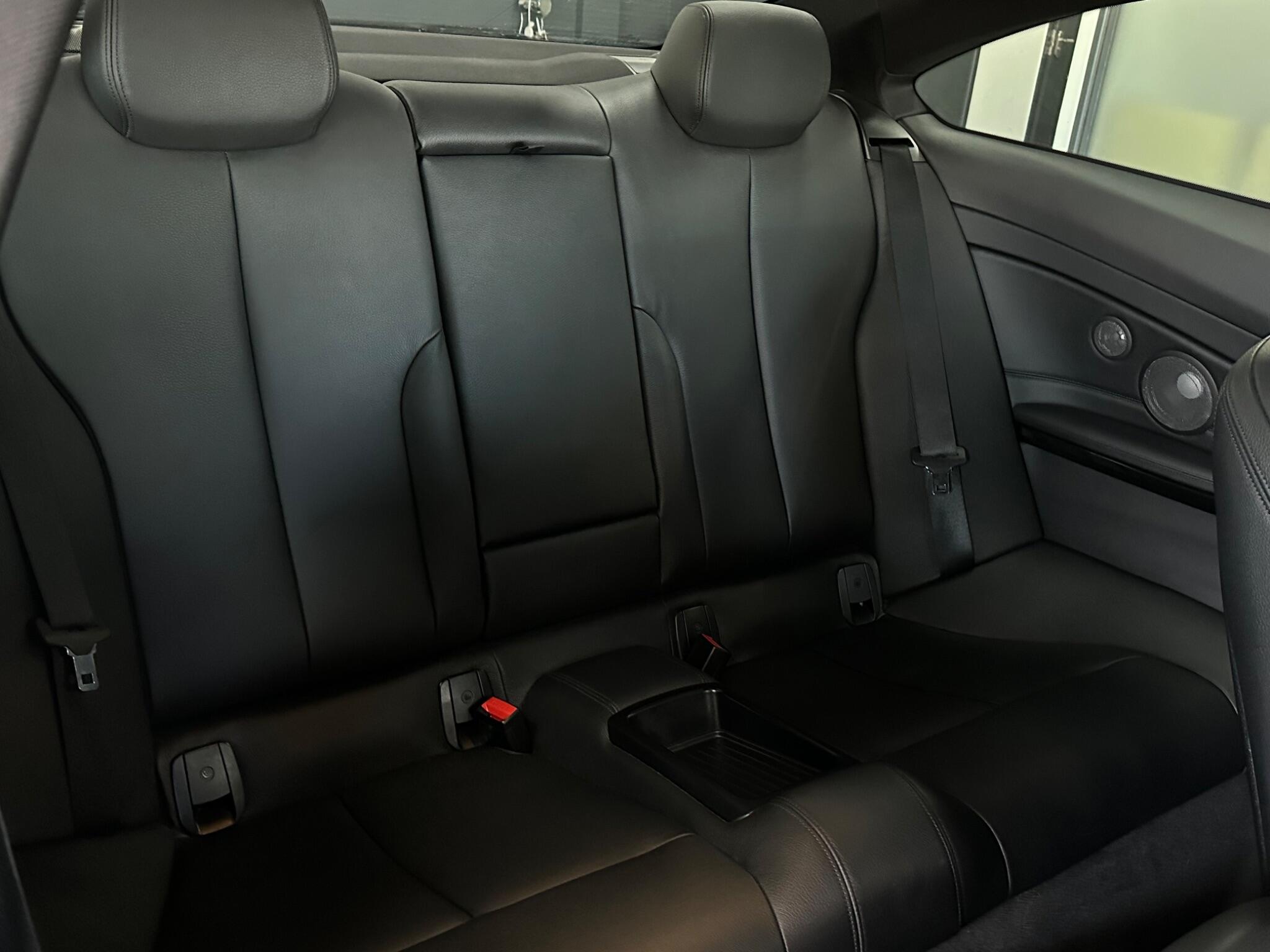 BMW 4 Series view 32