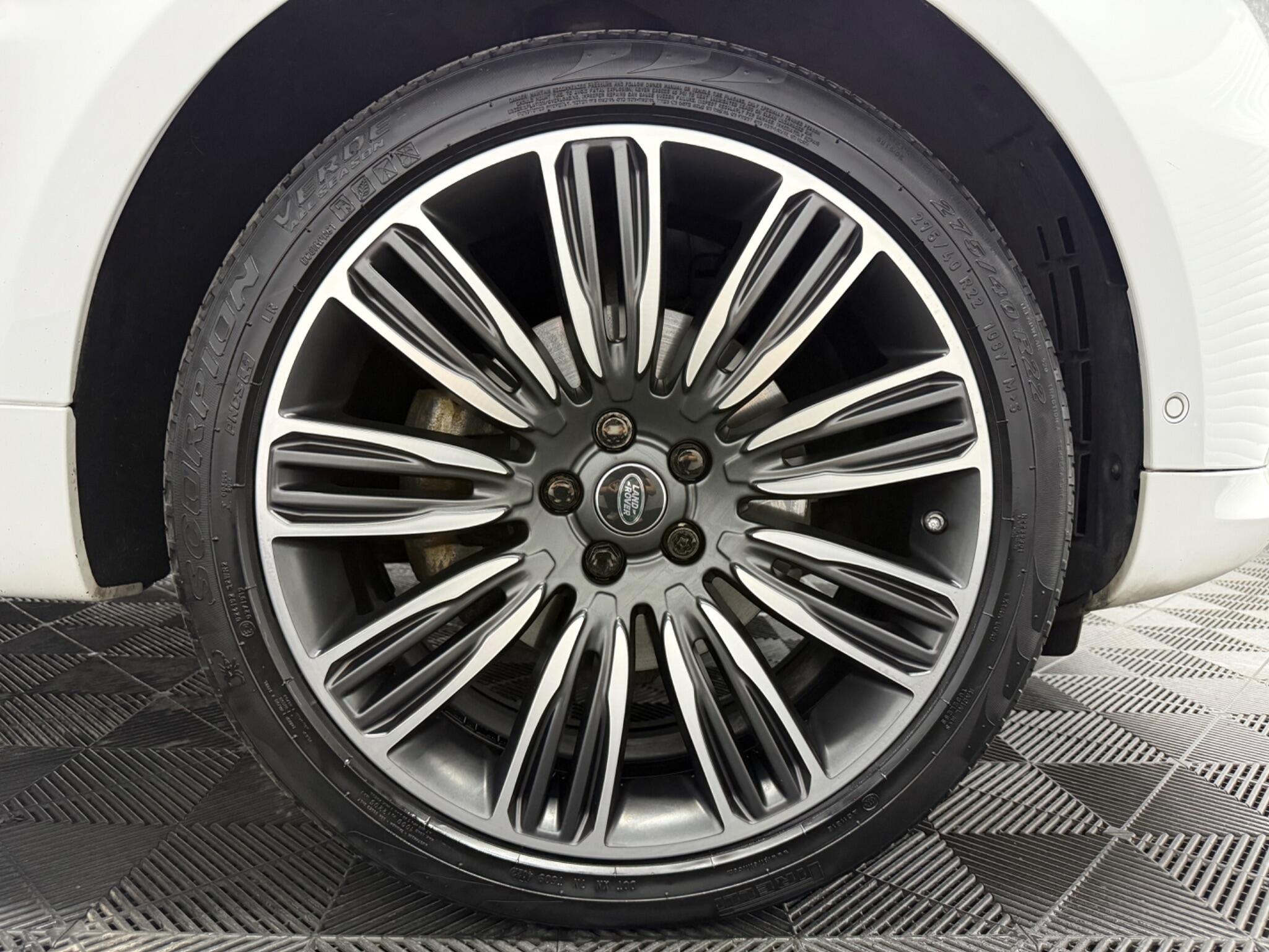 Land Rover Range Rover Sport view 40