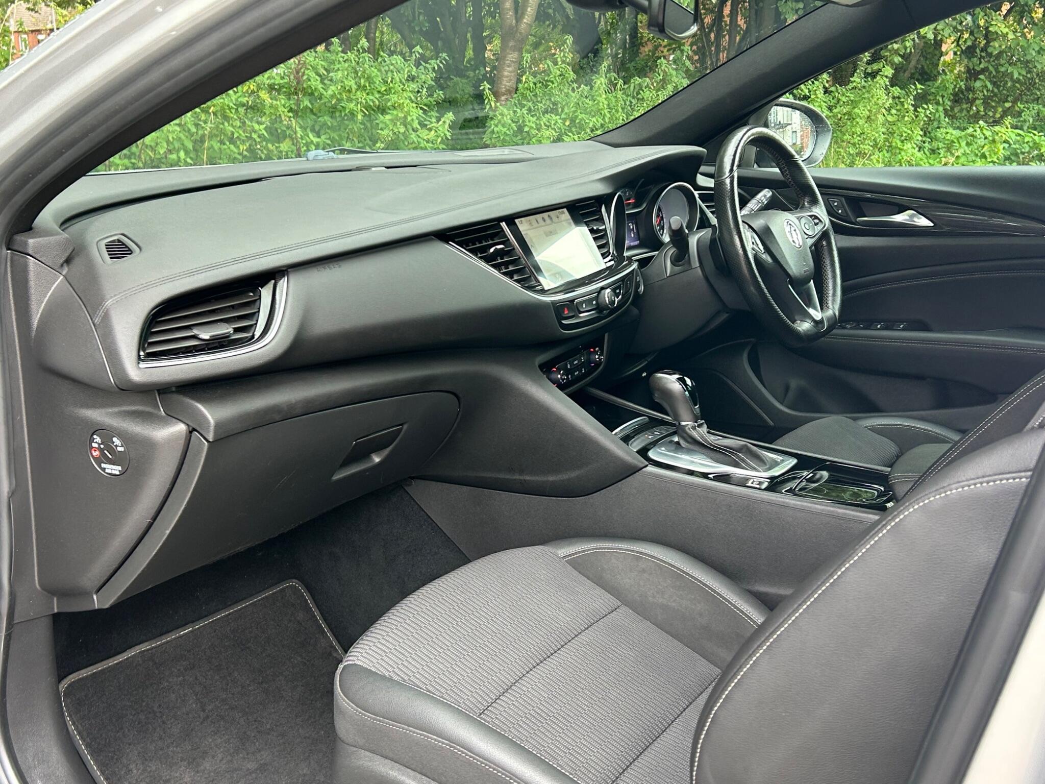 Vauxhall Insignia view 14