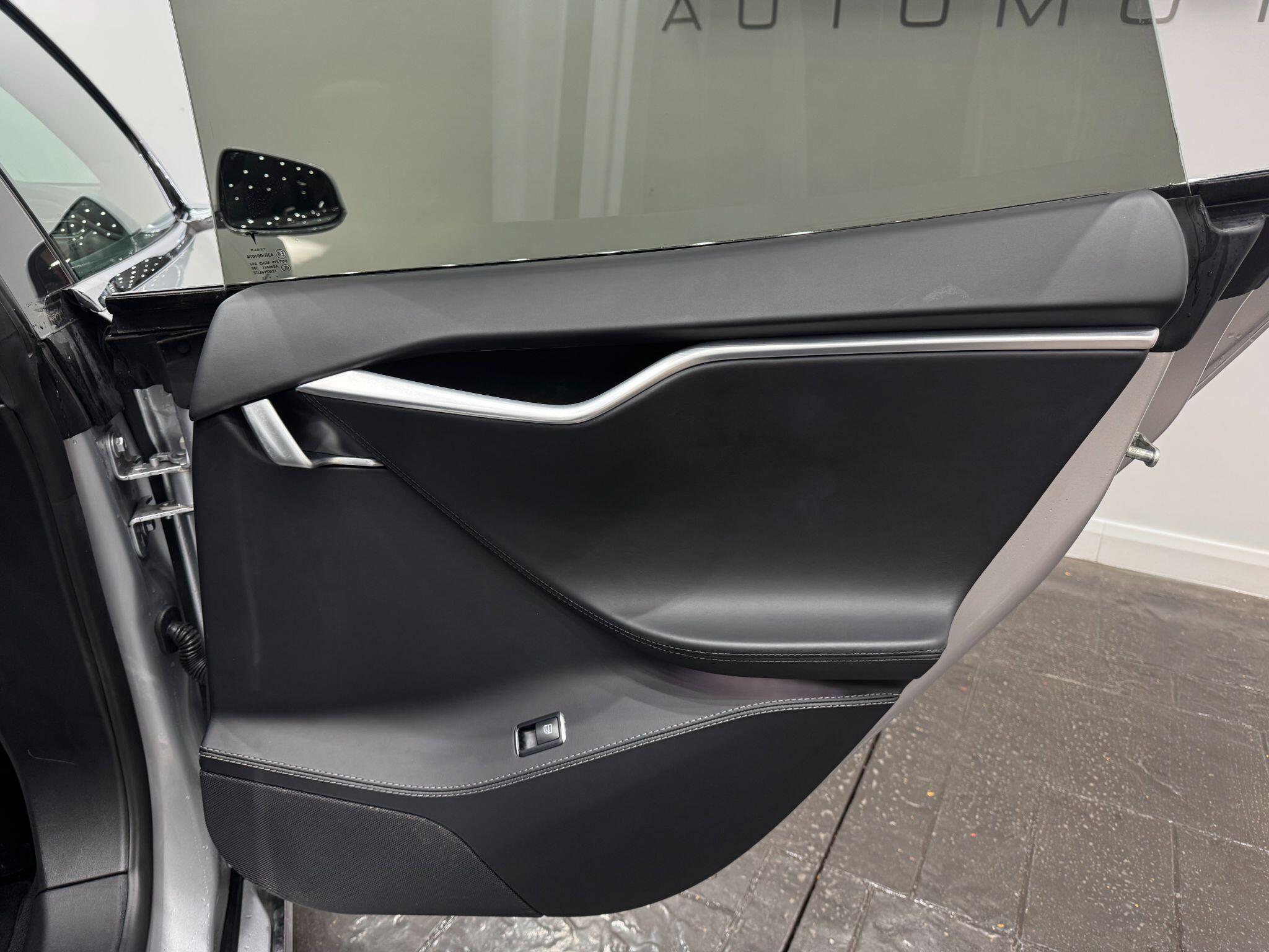 Tesla Model S view 52