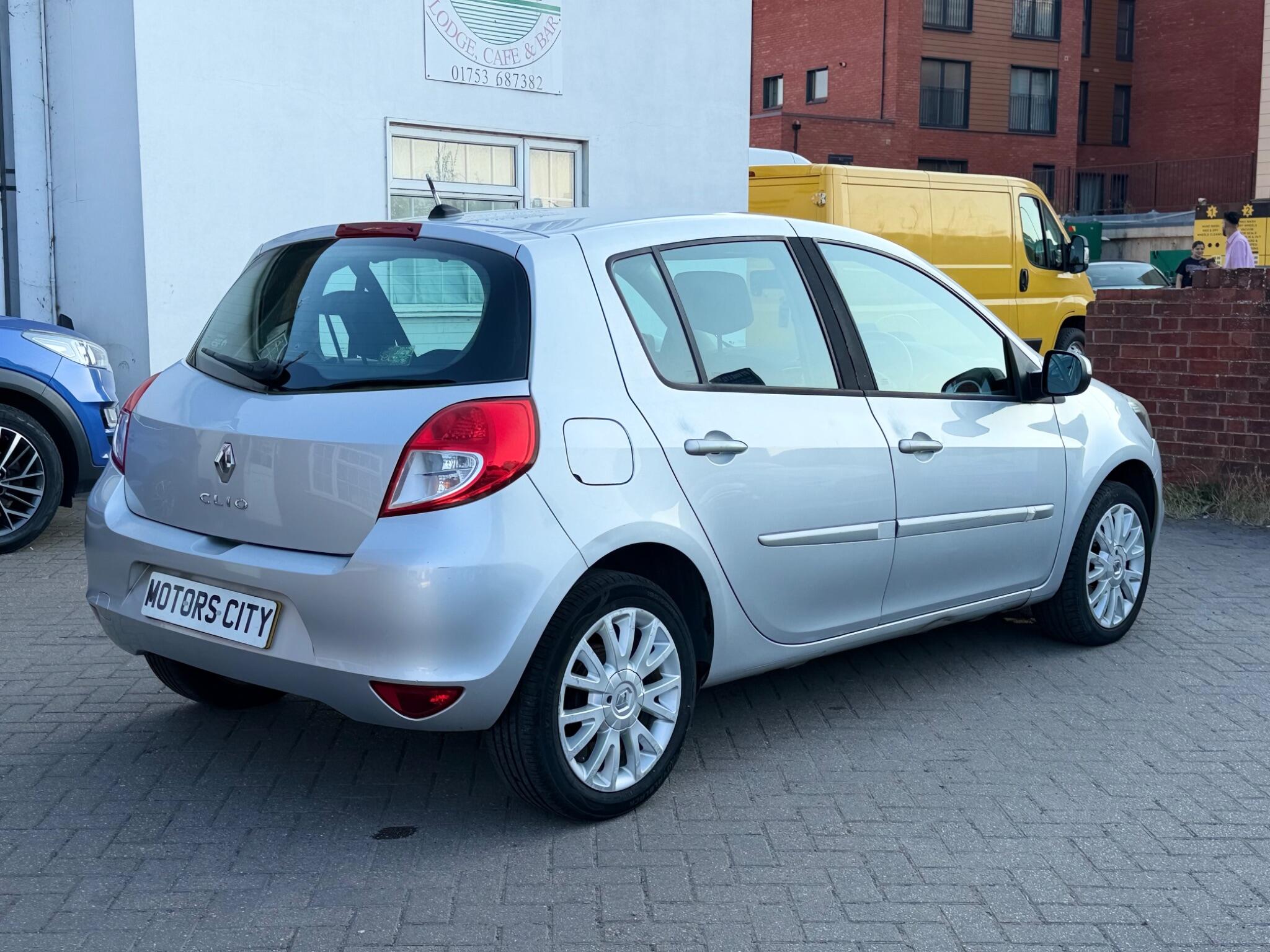 Renault Clio view 7