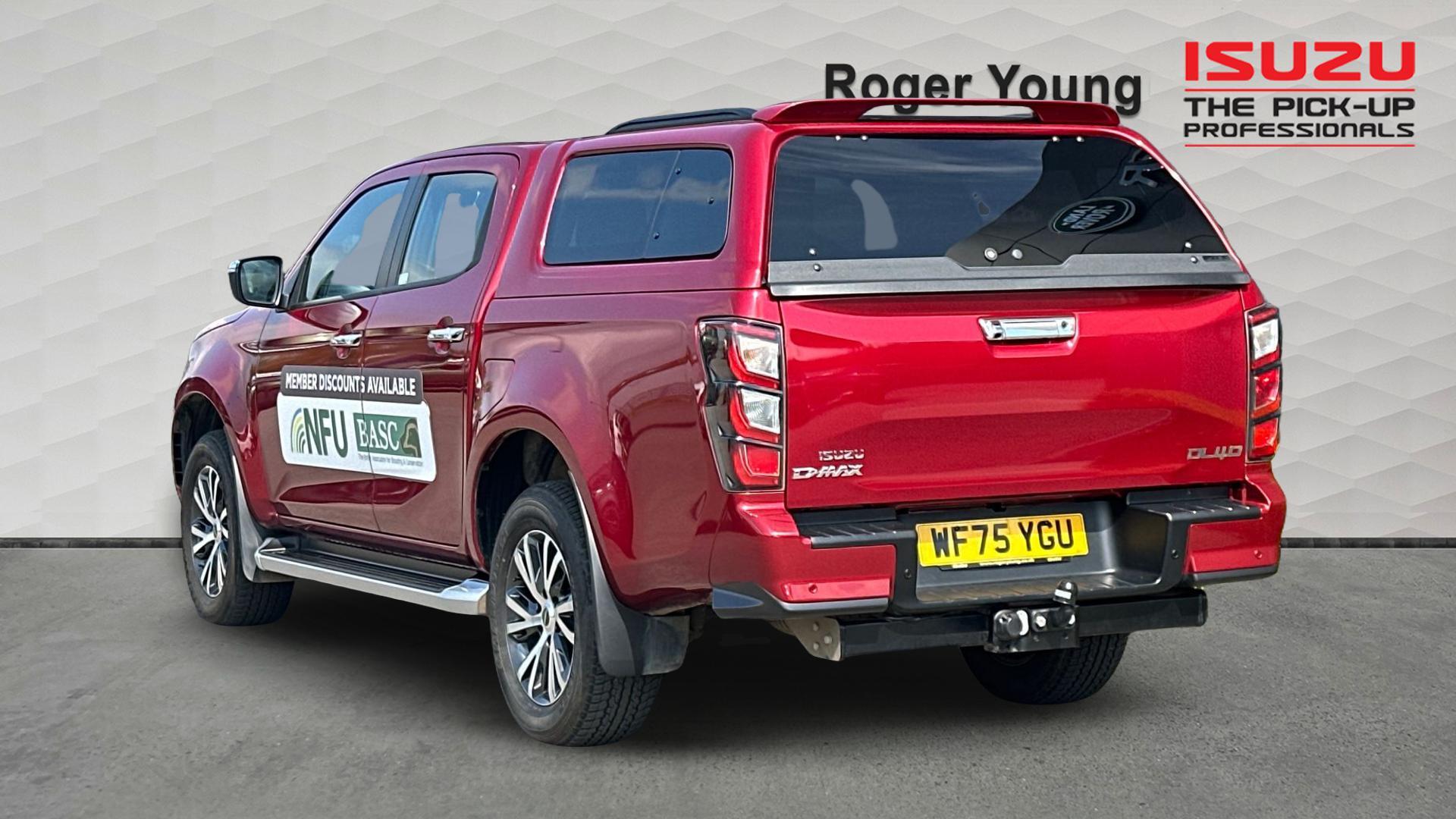 Isuzu D-Max view 2