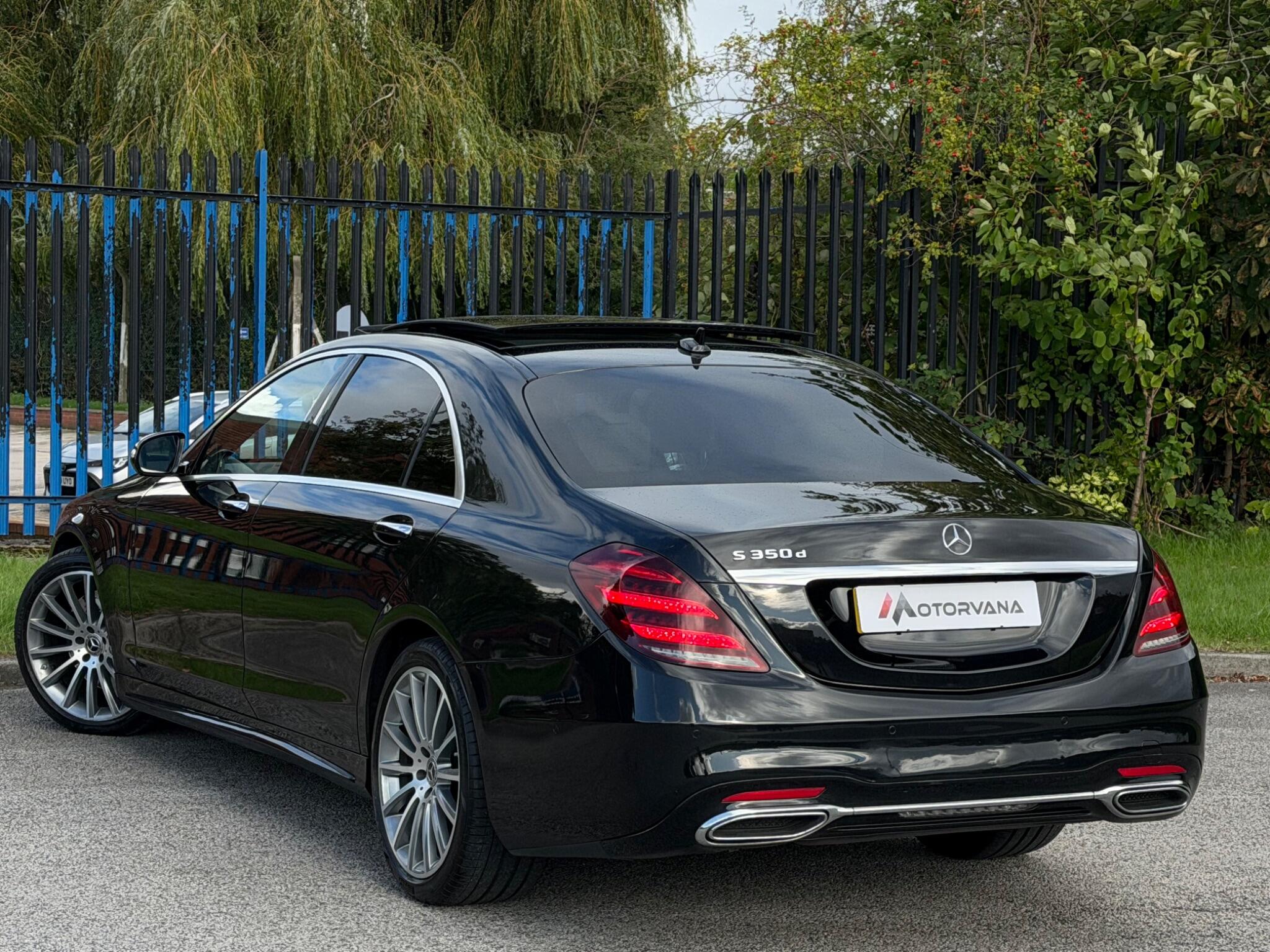 Mercedes-Benz S-Class view 9