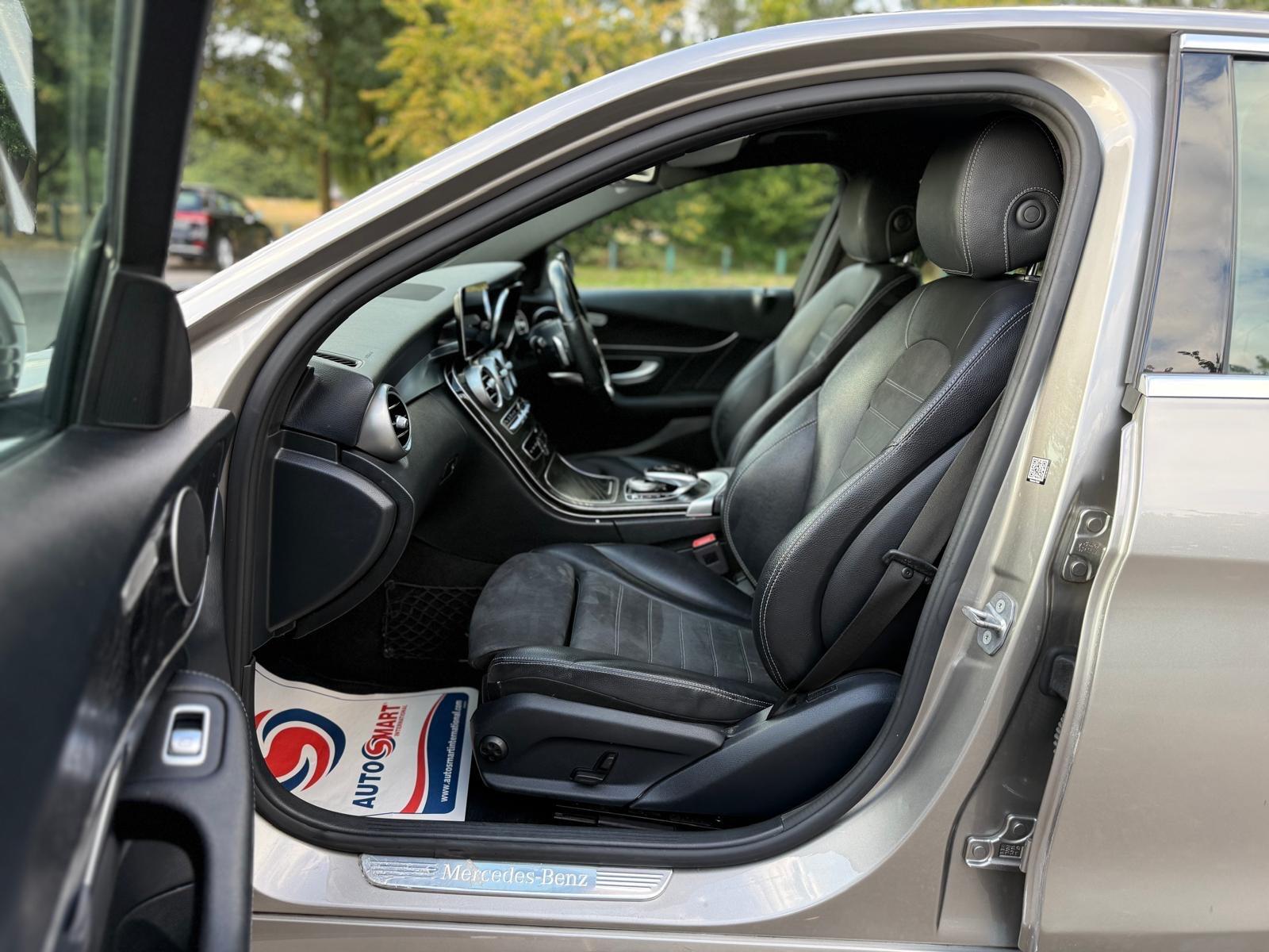 Mercedes-Benz C-Class view 36