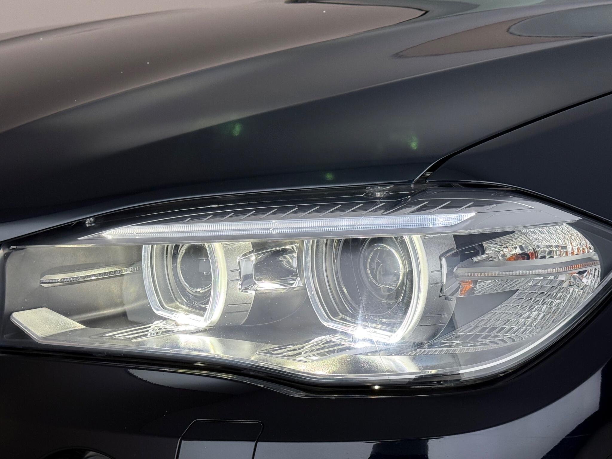 BMW X5 view 13