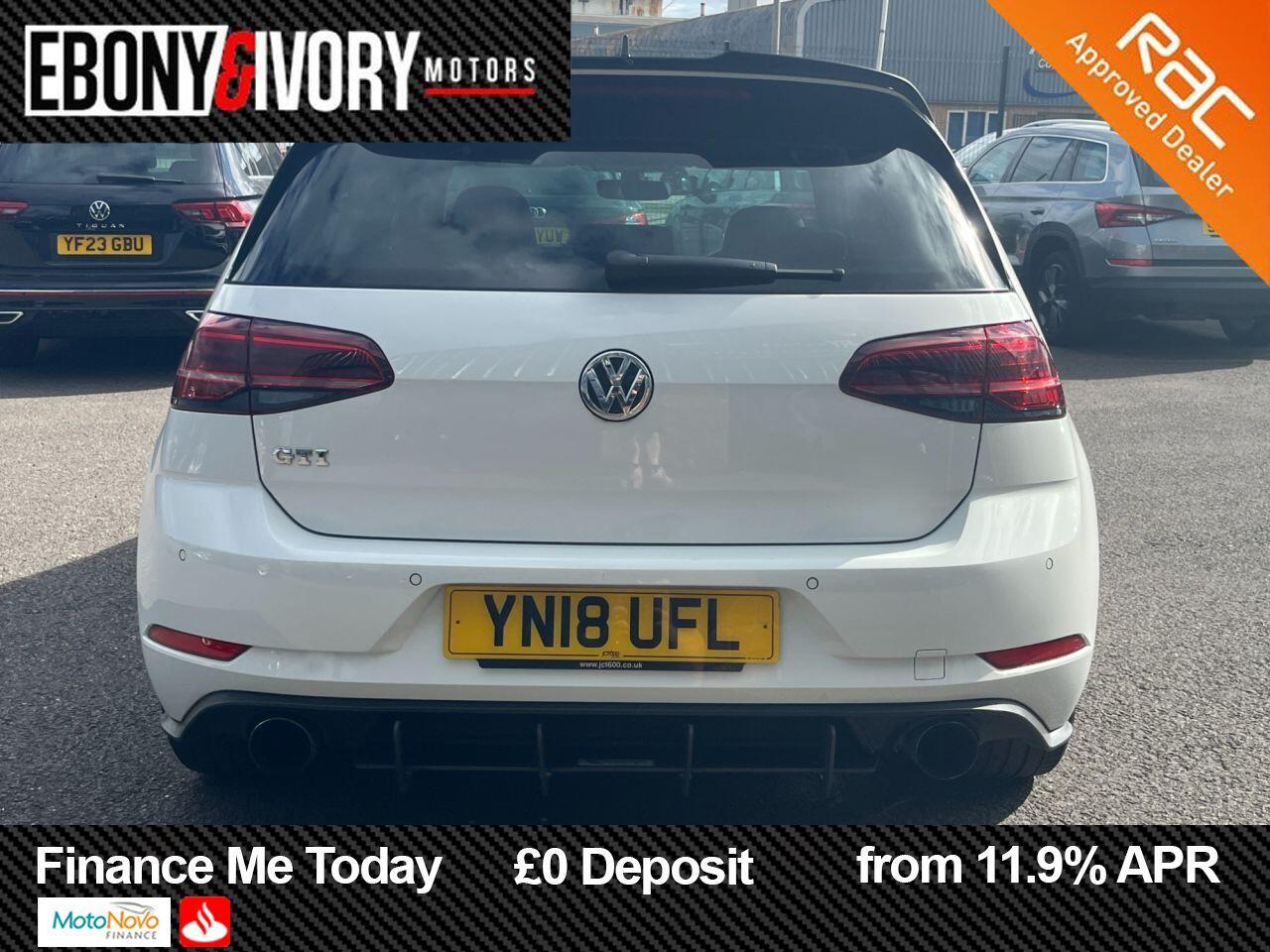 Volkswagen Golf view 4