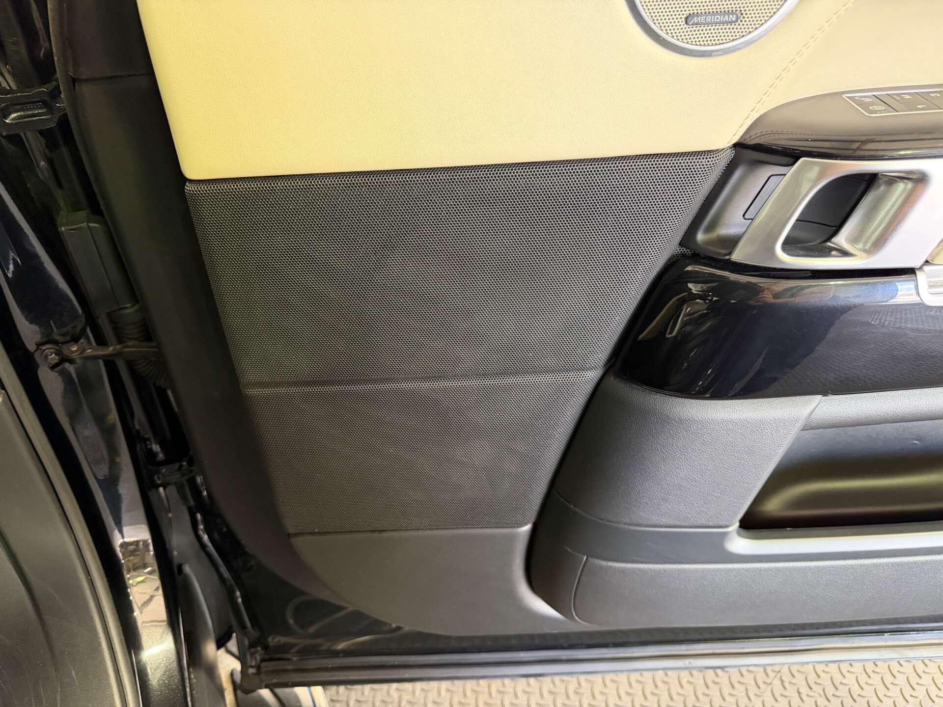Land Rover Range Rover view 26