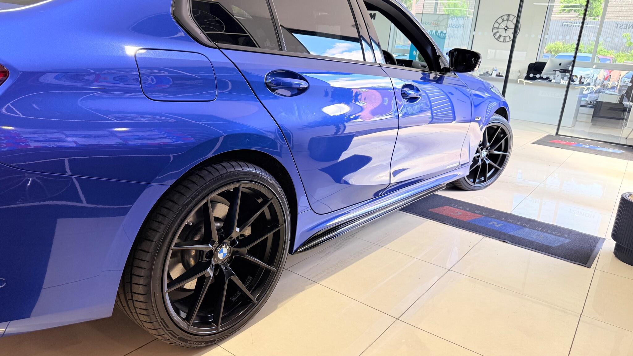 BMW 3 Series view 10