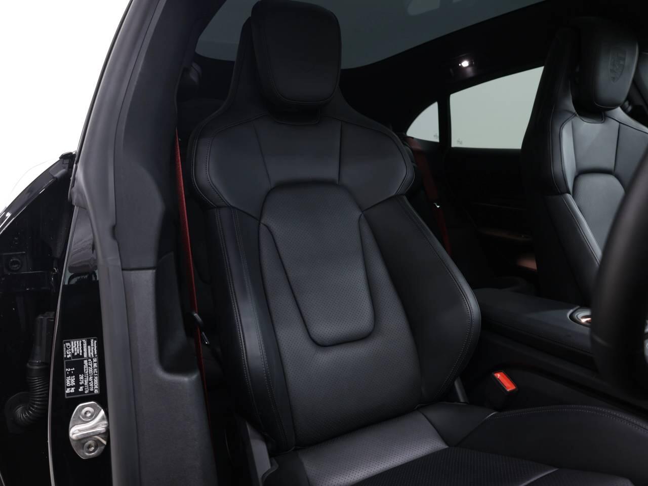 Porsche Taycan view 18