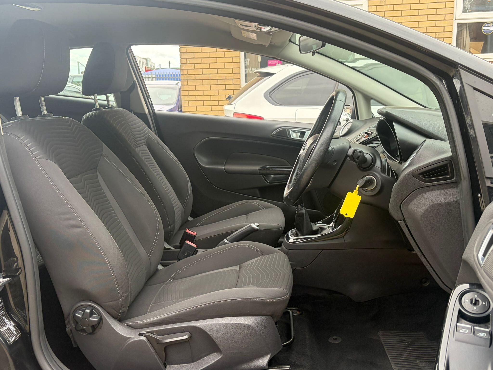 Ford Fiesta view 9