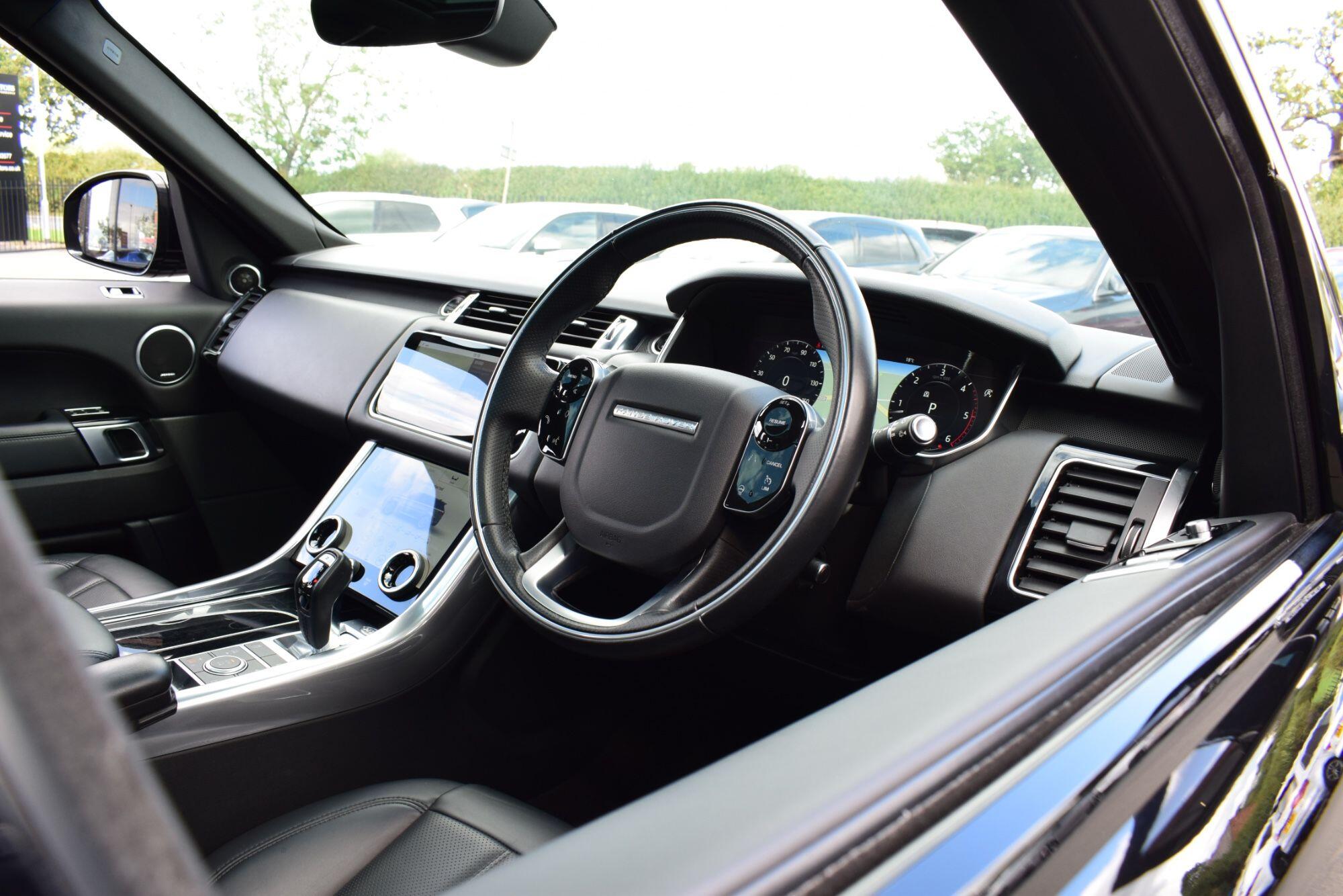 Land Rover Range Rover Sport view 11