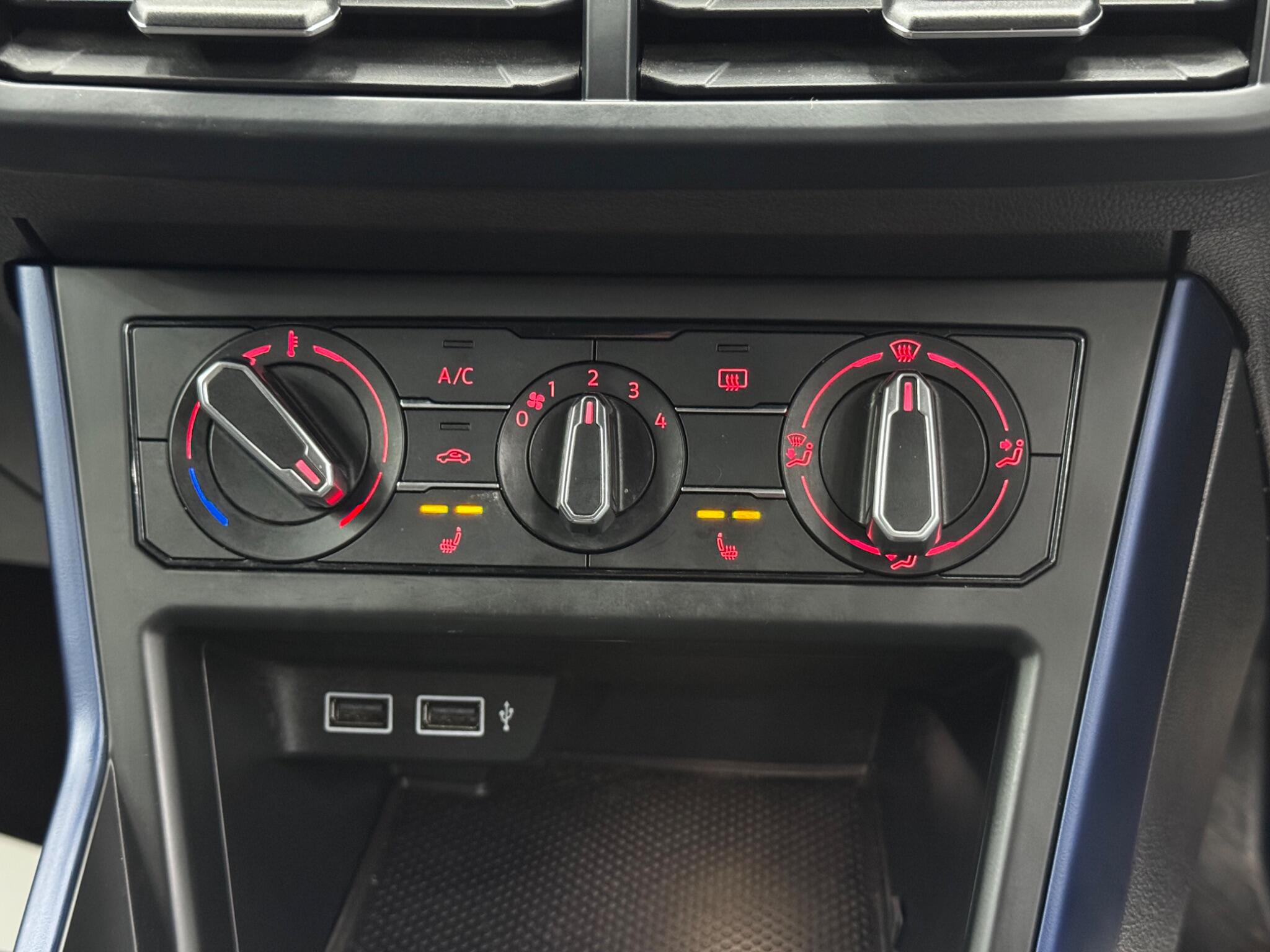 Volkswagen Polo view 25